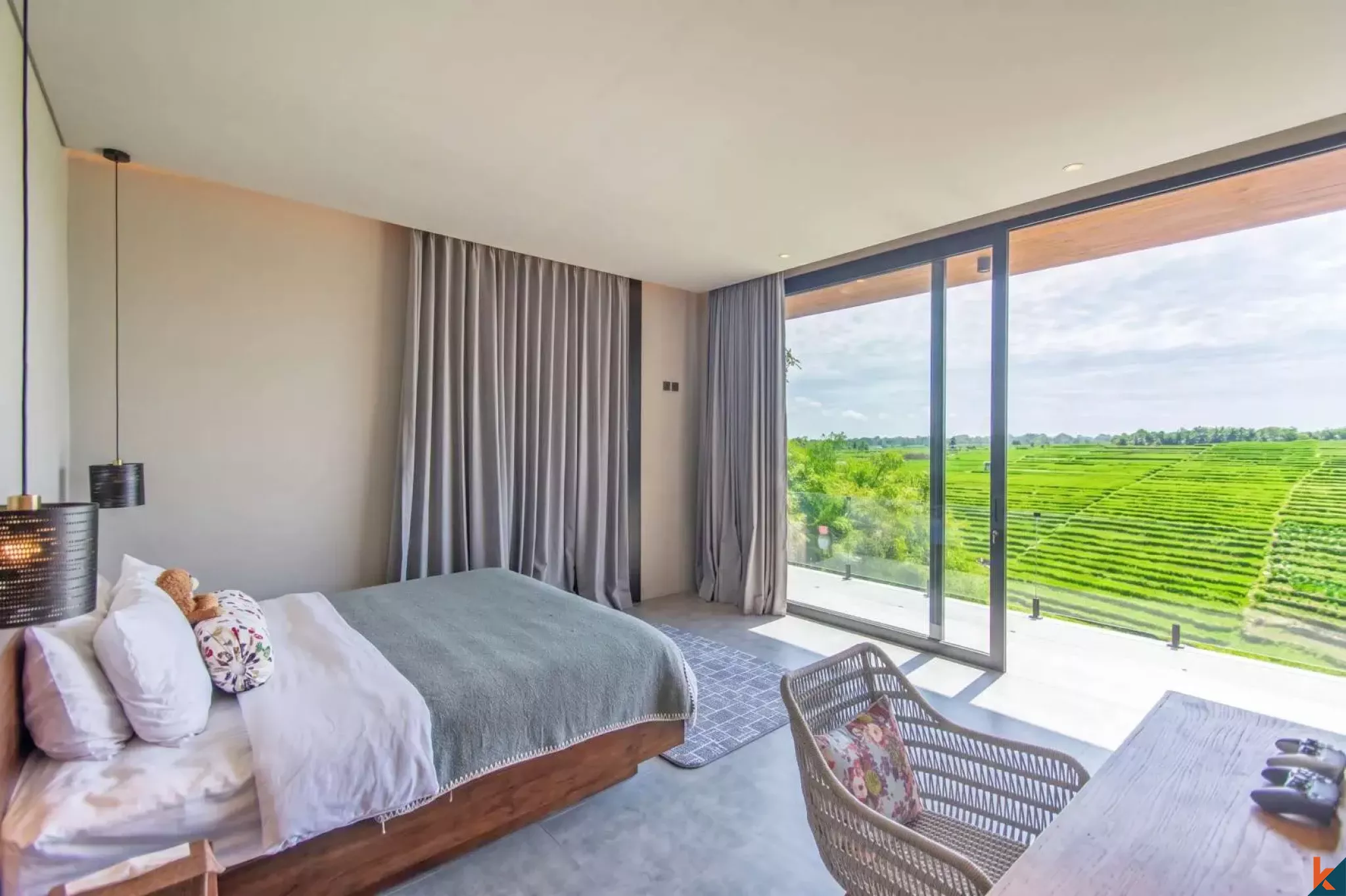 Luxueuse propriété neuve de cinq chambres en pleine propriété avec vue imprenable sur les rizières à Kedungu