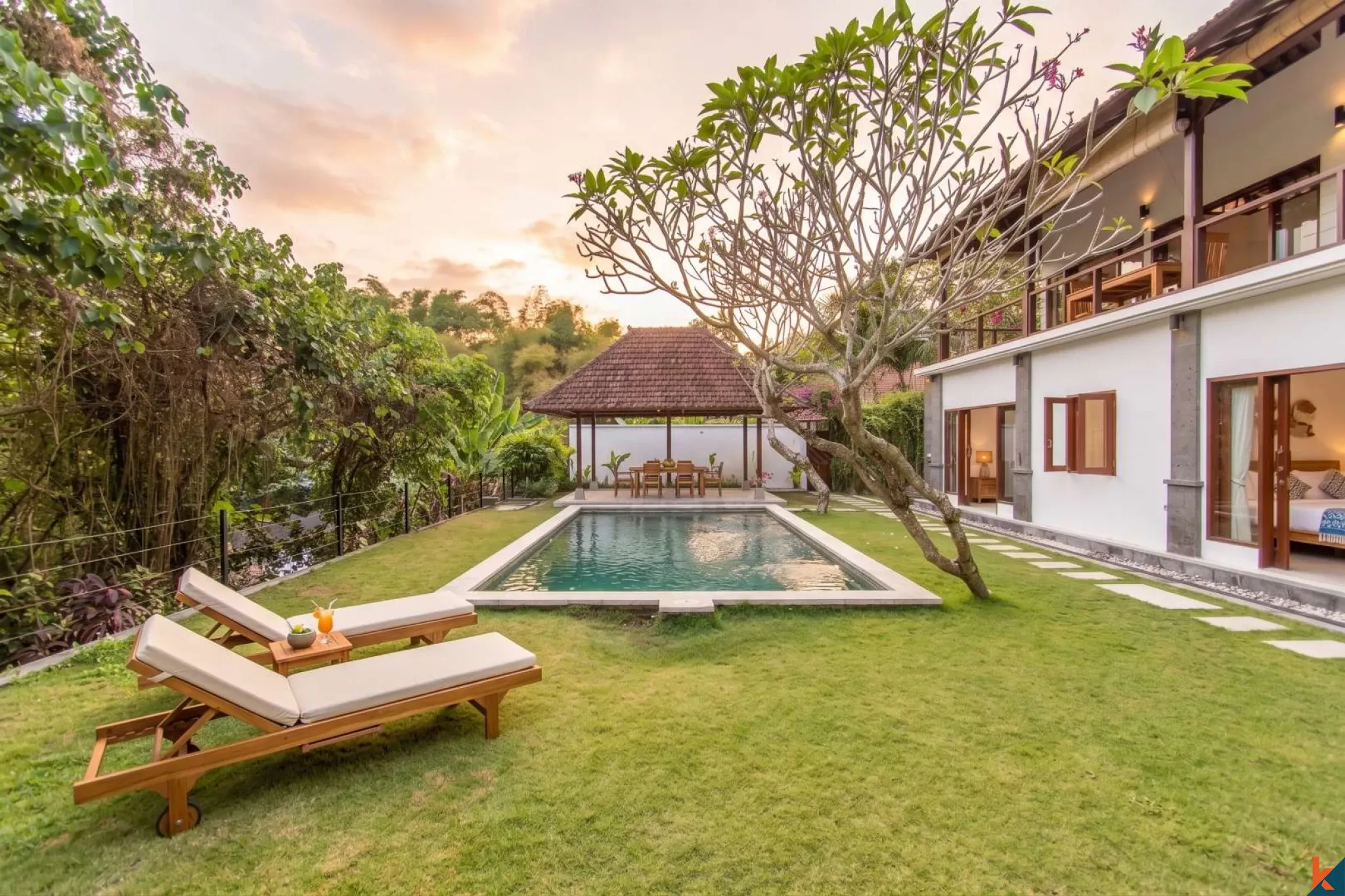 Maison de trois chambres de style traditionnel avec vue sur la jungle à Kediri - Tabanan