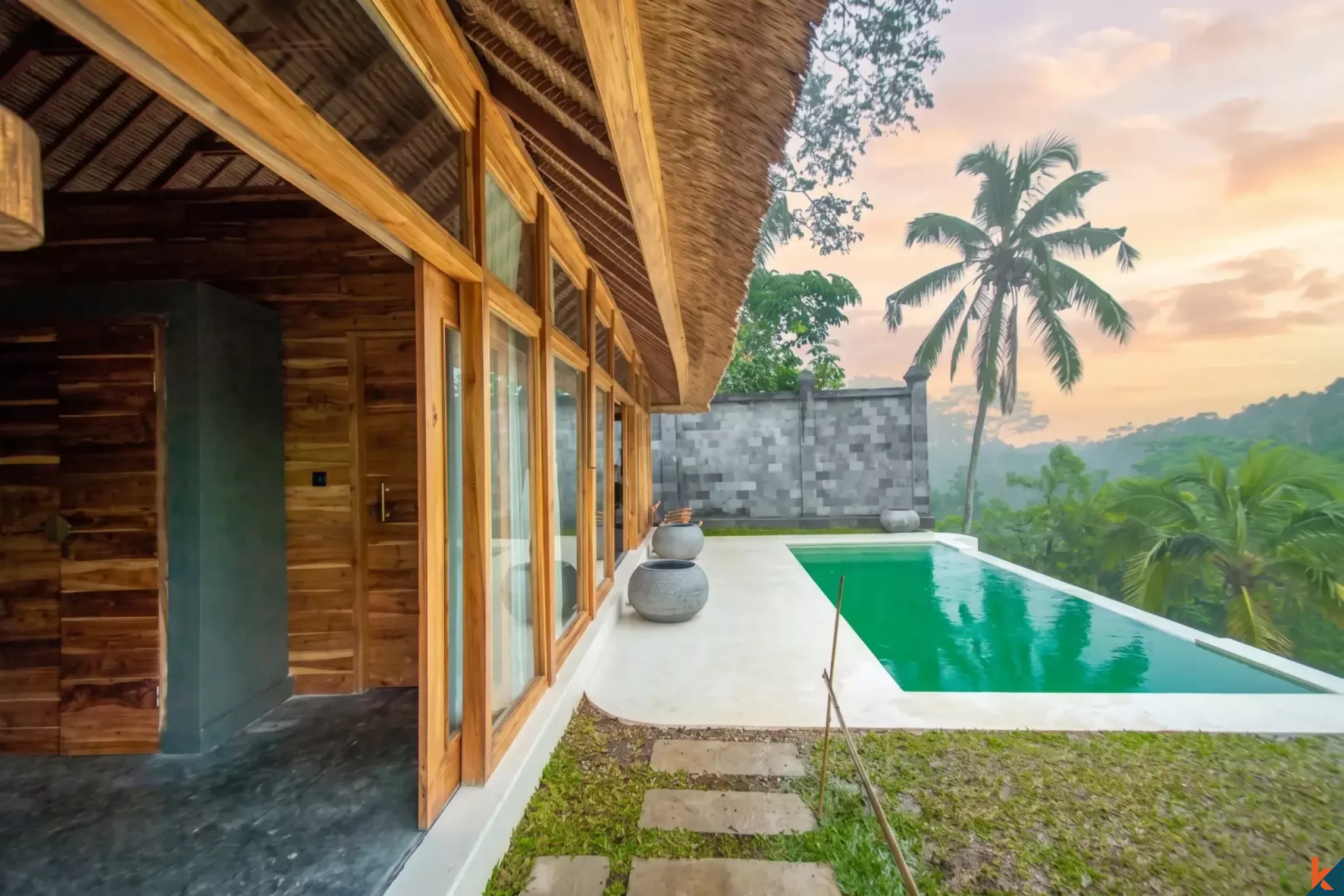 Nouveau mini complexe de six villas avec vue sur la jungle à louer à Ubud