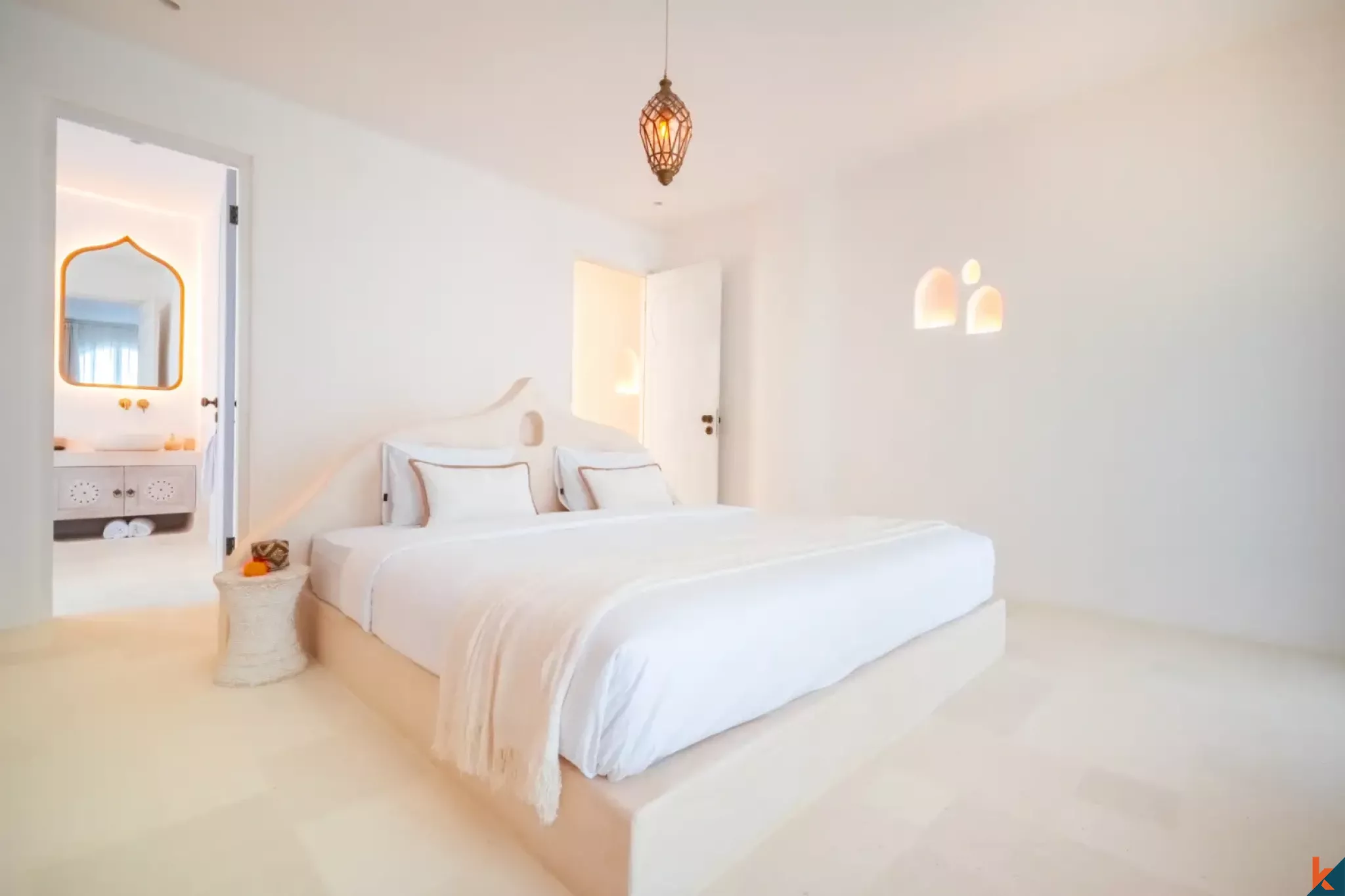 Beautiful Three Bedroom Leasehold Mediterranean villa with Ocean Views in Seseh