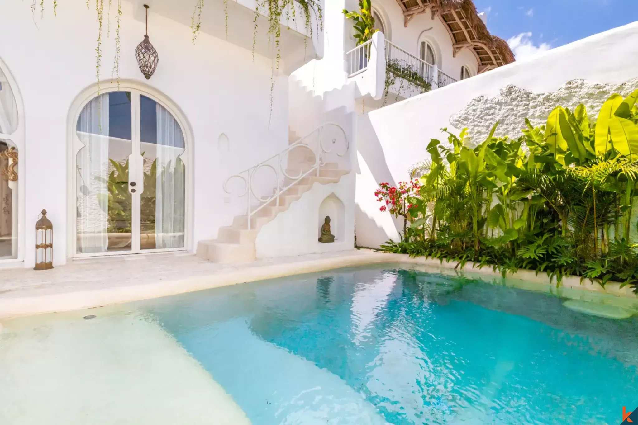 Beautiful Three Bedroom Leasehold Mediterranean villa with Ocean Views in Seseh