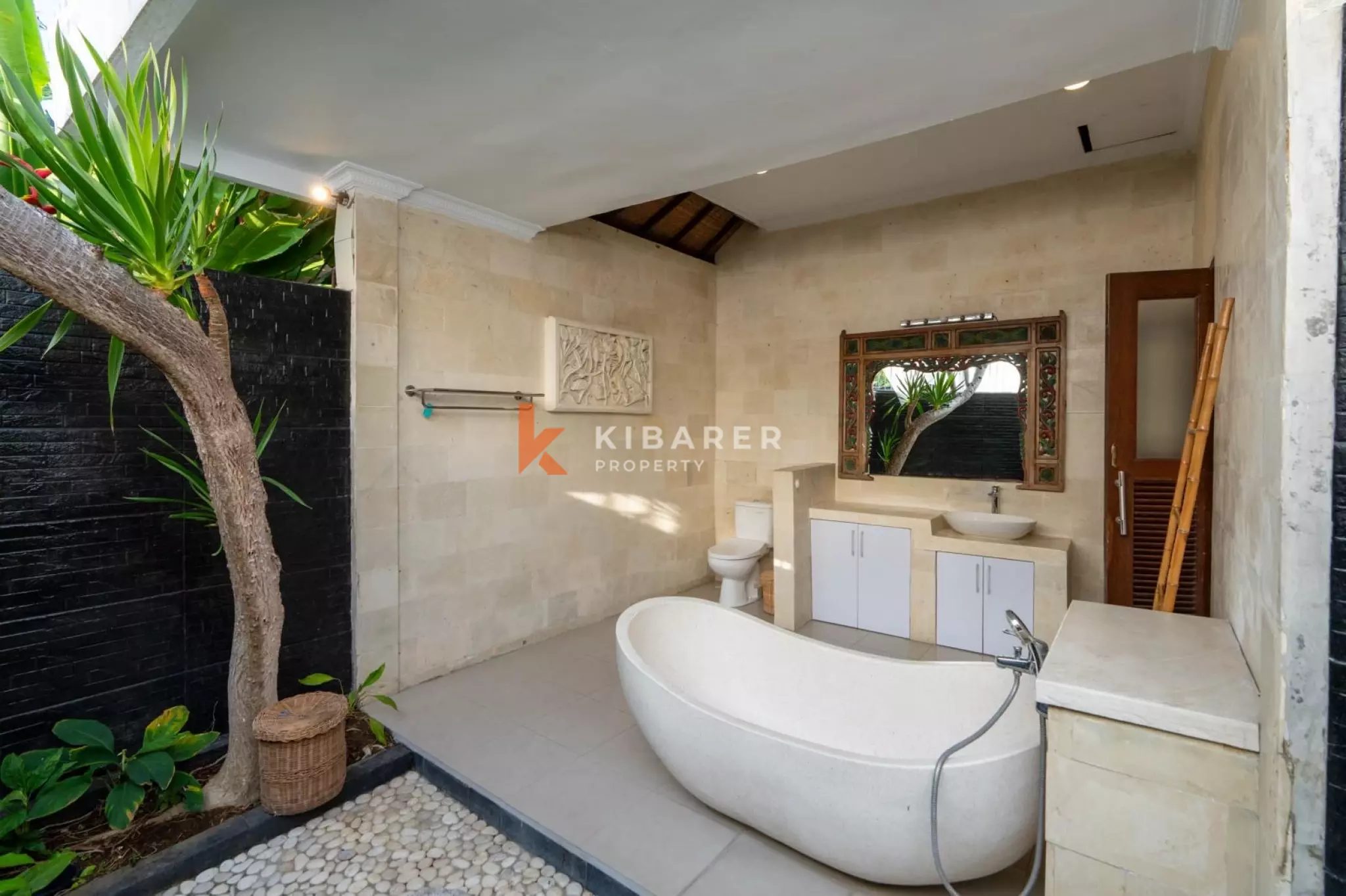 Lovely Three Bedroom Villa in Bumbak Umalas