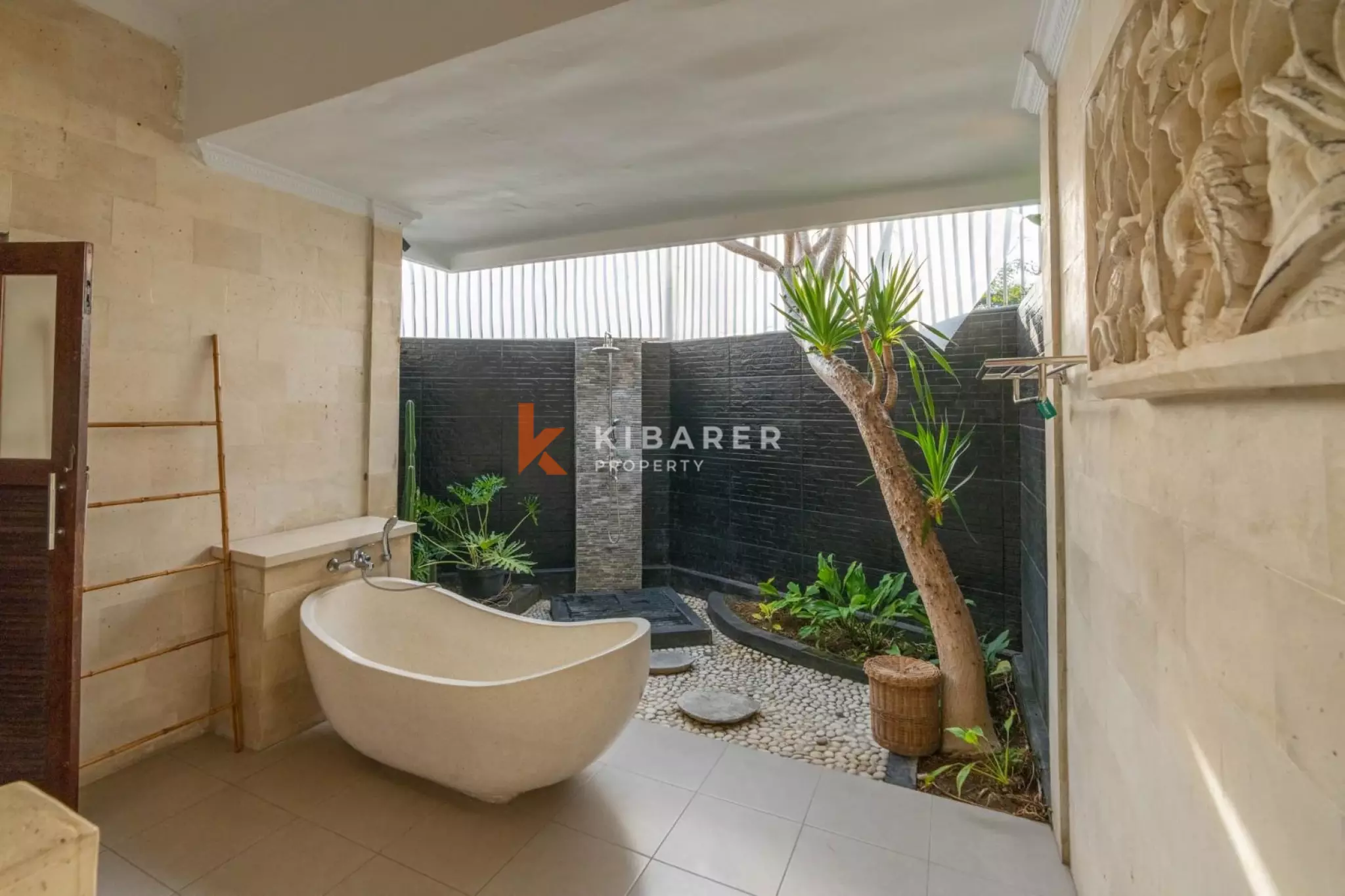 Lovely Three Bedroom Villa in Bumbak Umalas