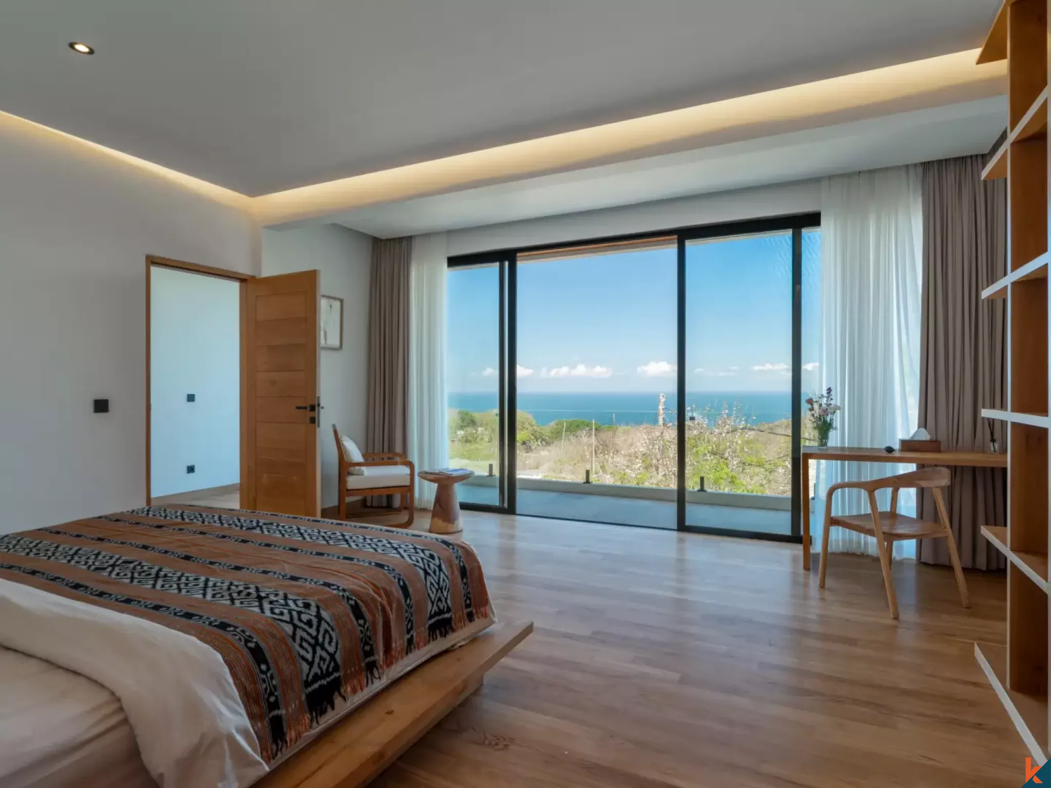 Villa dengan Pemandangan Laut dan Tiga Kamar Tidur untuk Disewa di Uluwatu
