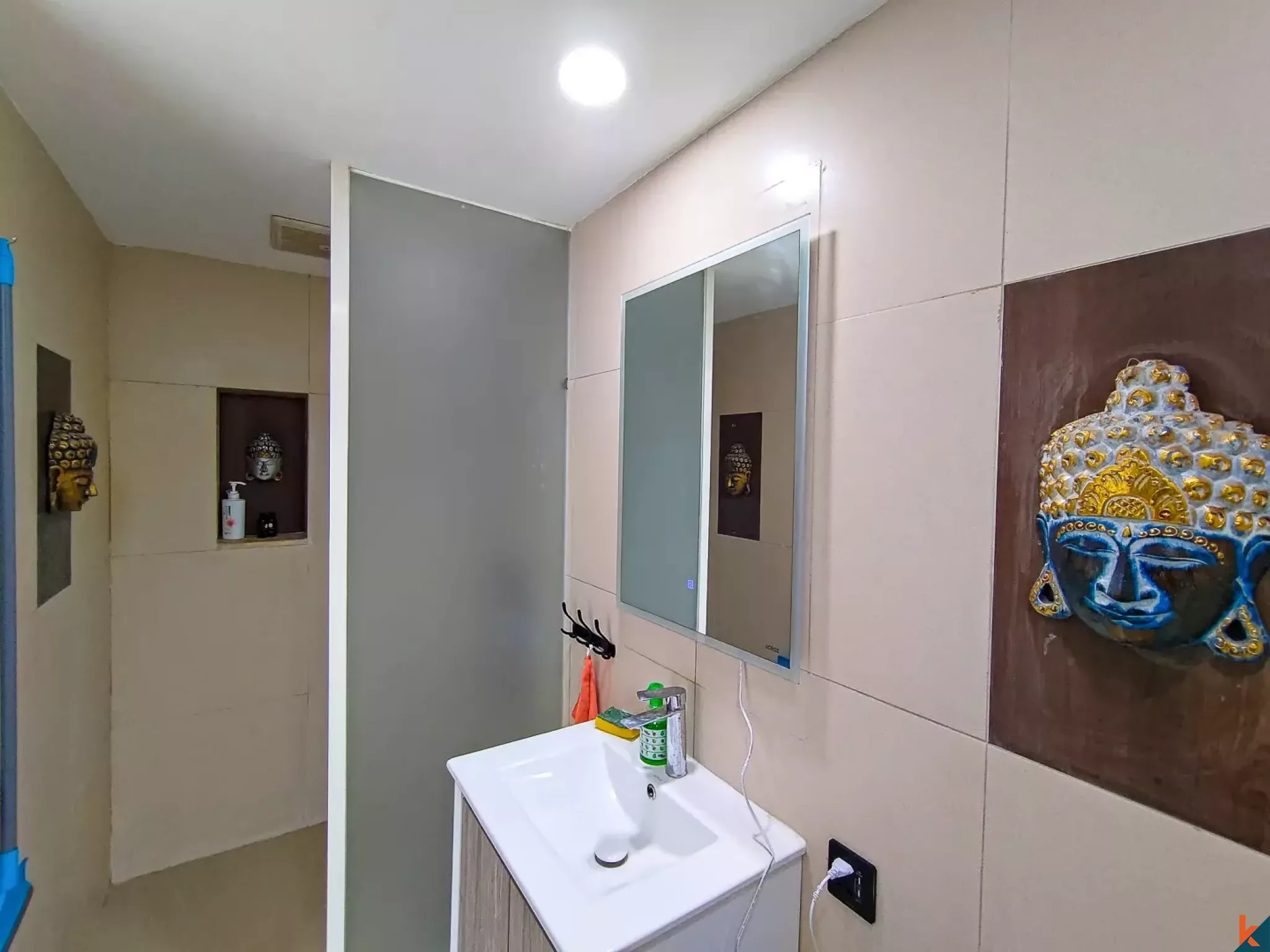 Properti Modern dengan Dua Kamar Tidur Berstatus Hak Sewa di Semer yang Tenang - Kerobokan