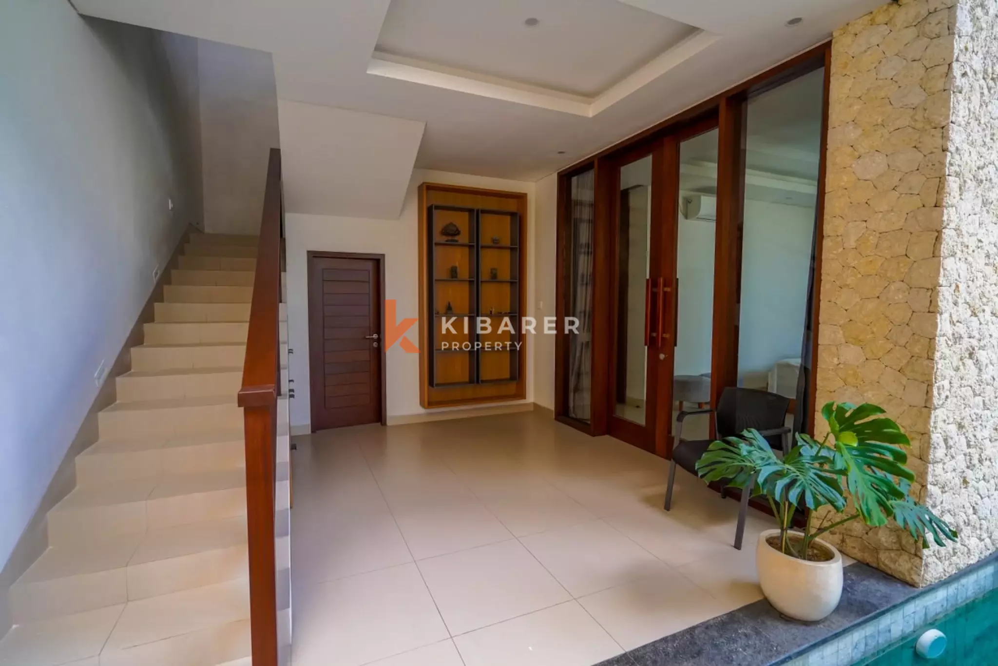 Vila Tiga Kamar Tidur Berperabotan Lengkap dengan Ruang Tertutup di Cemagi