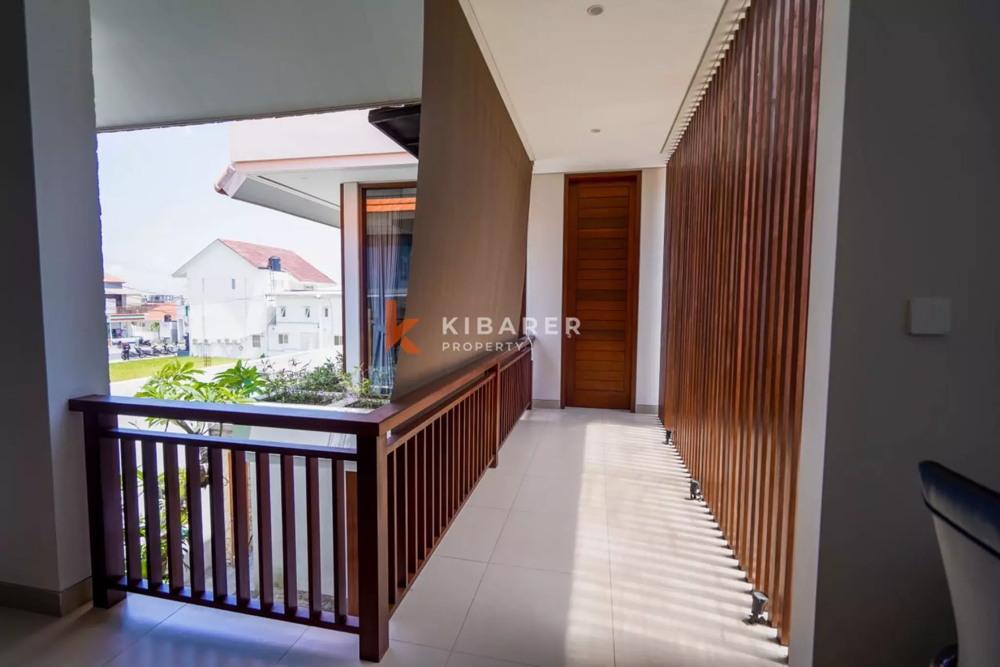Vila Tiga Kamar Tidur Berperabotan Lengkap dengan Ruang Tertutup di Cemagi