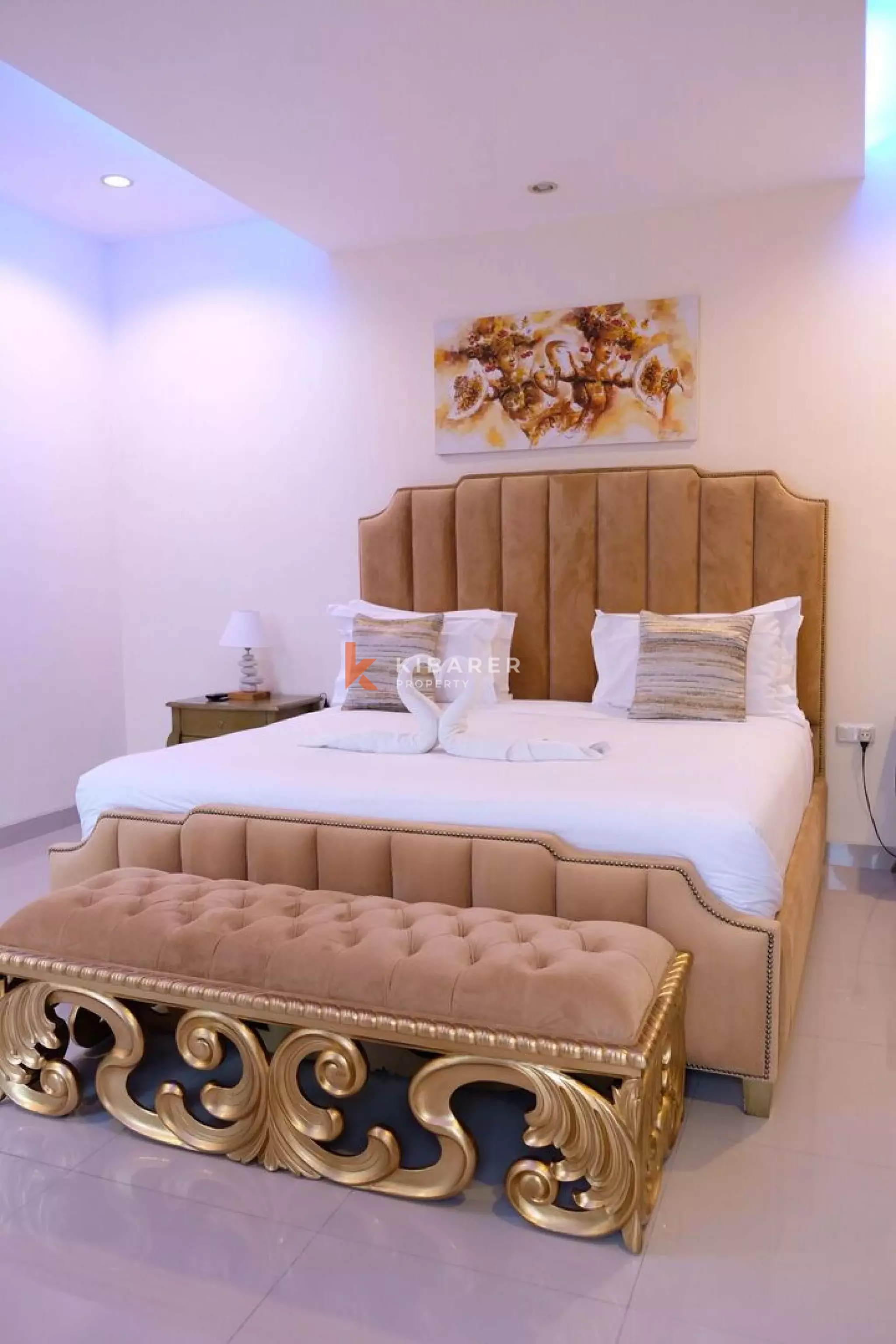 Belle villa de quatre chambres avec une vie ouverte à Nusa Dua
