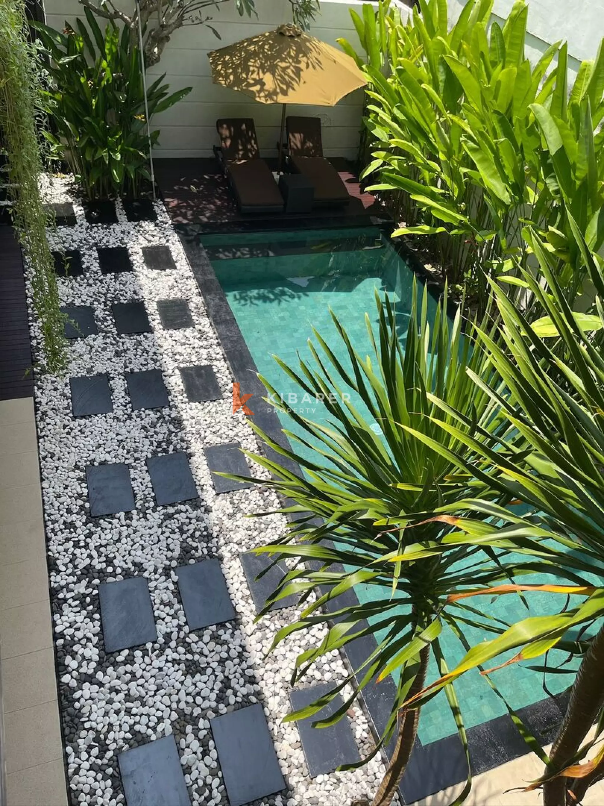 Belle villa de quatre chambres avec une vie ouverte à Nusa Dua