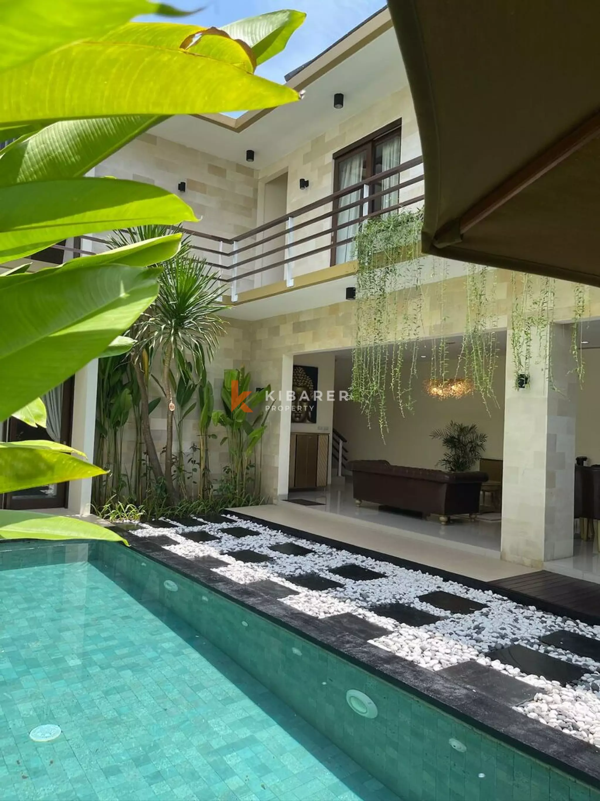 Belle villa de quatre chambres avec une vie ouverte à Nusa Dua