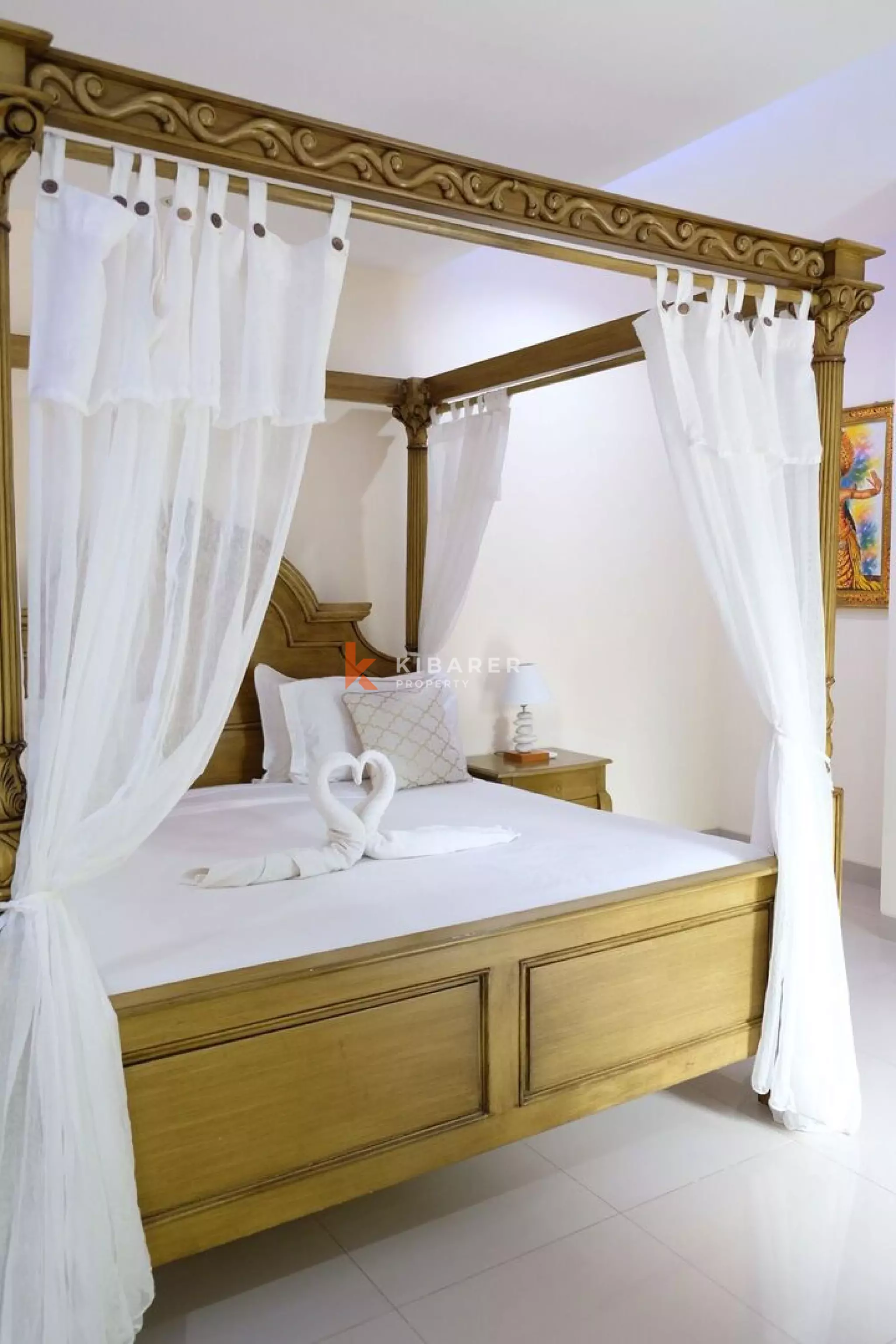 Belle villa de quatre chambres avec une vie ouverte à Nusa Dua