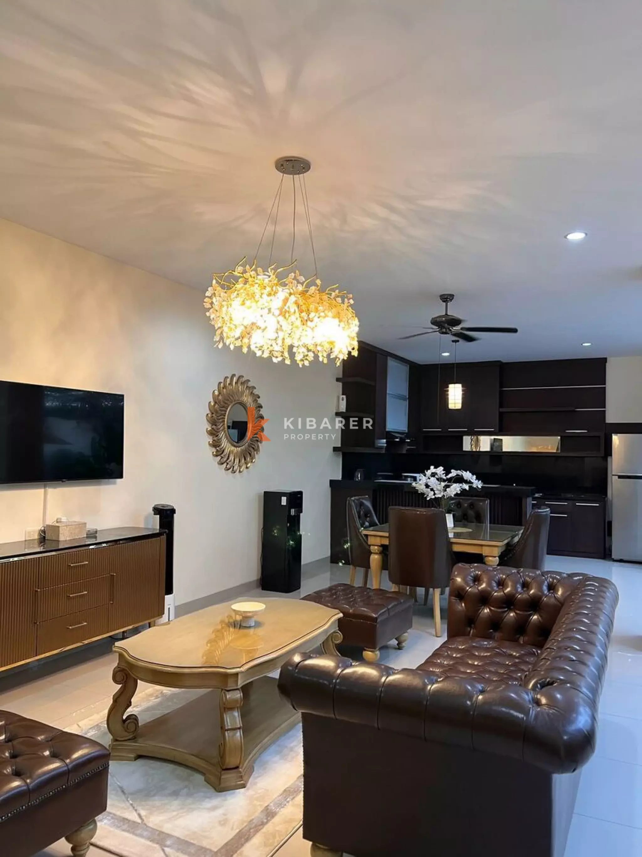 Belle villa de quatre chambres avec une vie ouverte à Nusa Dua