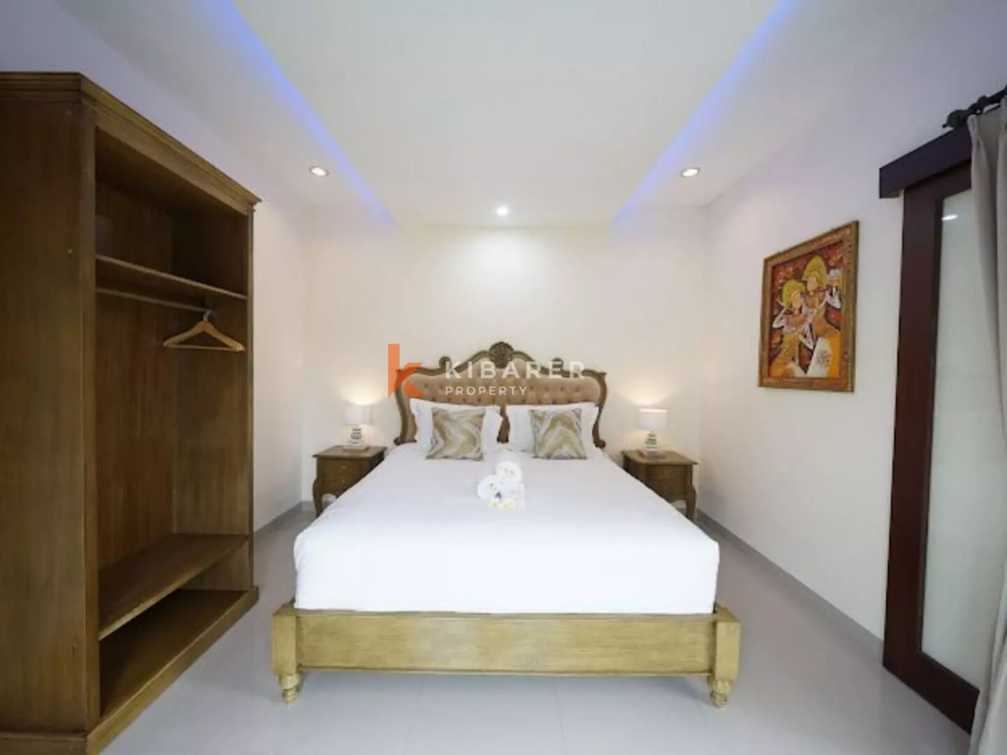 Belle villa de quatre chambres avec une vie ouverte à Nusa Dua