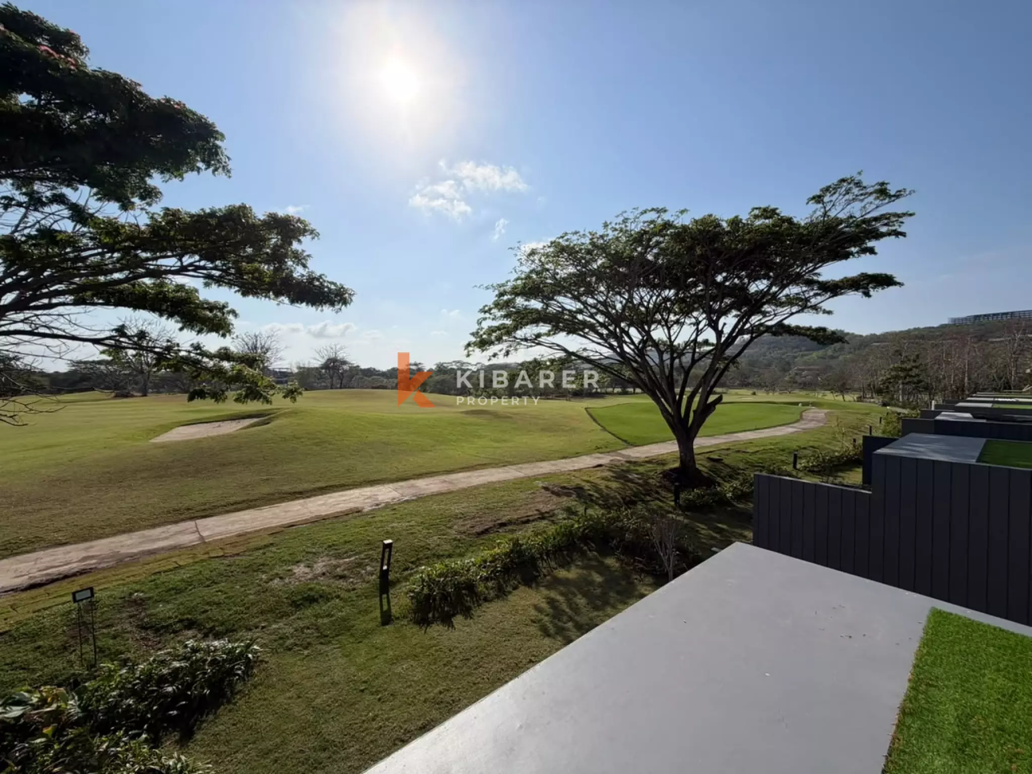 Vila Mewah Tiga Kamar Tidur dengan Kolam Renang Pribadi dan Pemandangan Lapangan Golf di Pecatu