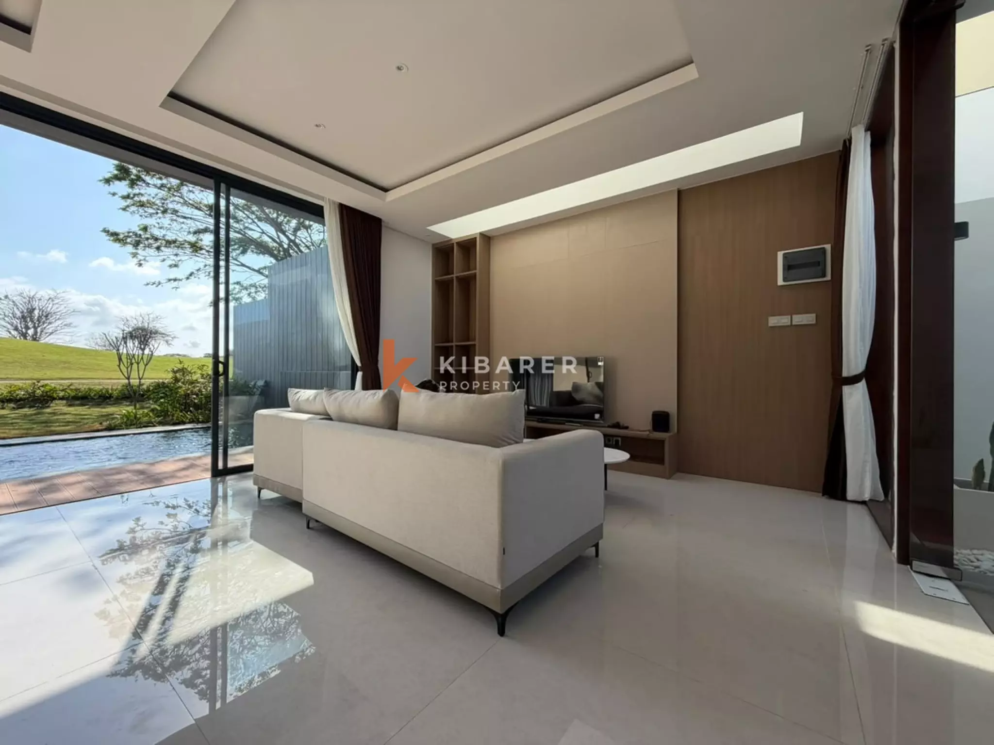 Vila Mewah Tiga Kamar Tidur dengan Kolam Renang Pribadi dan Pemandangan Lapangan Golf di Pecatu