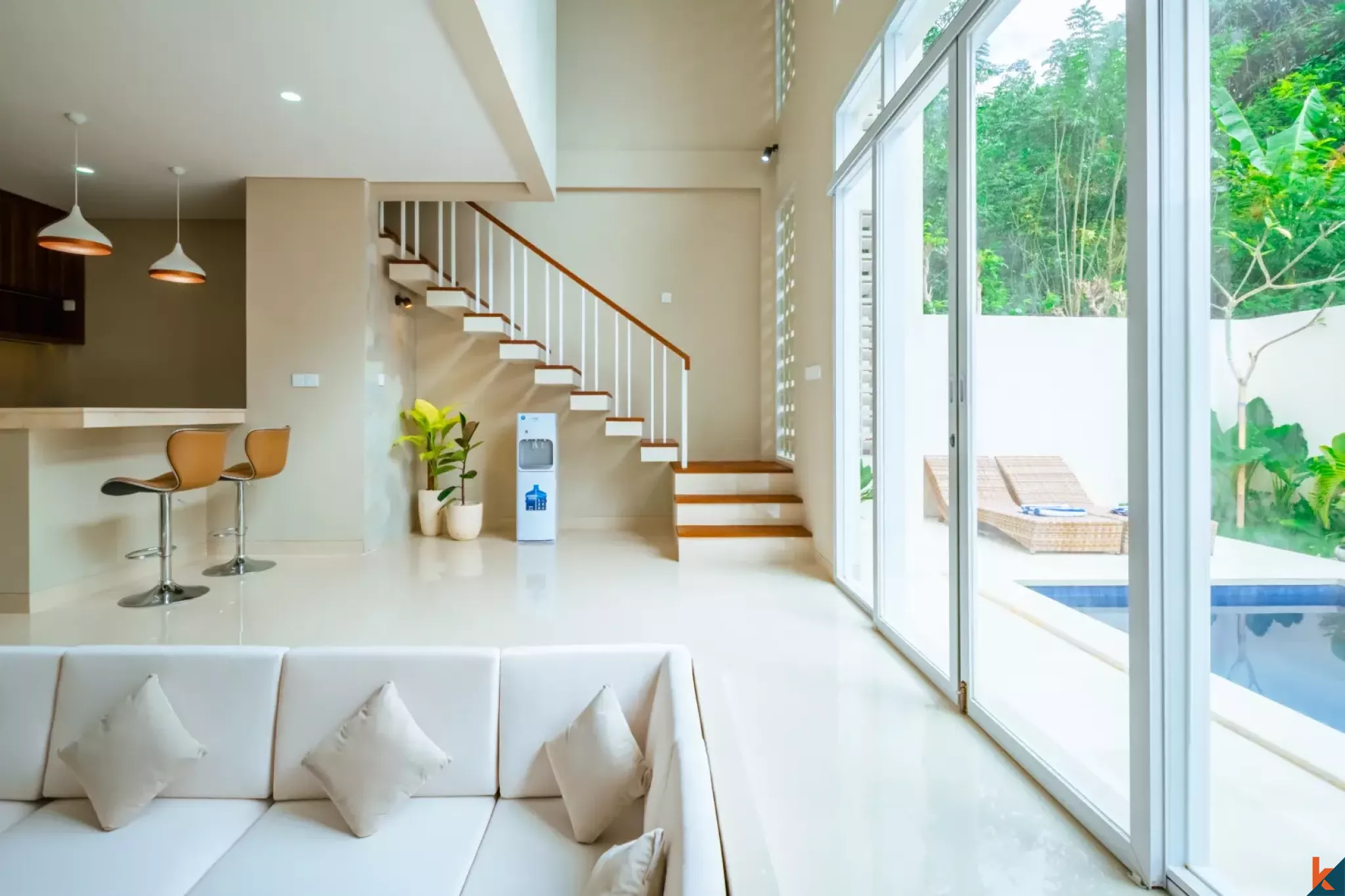 Villa satu kamar tidur baru dan langka dengan hak sewa jangka panjang di kawasan Bukit Pecatu yang modis