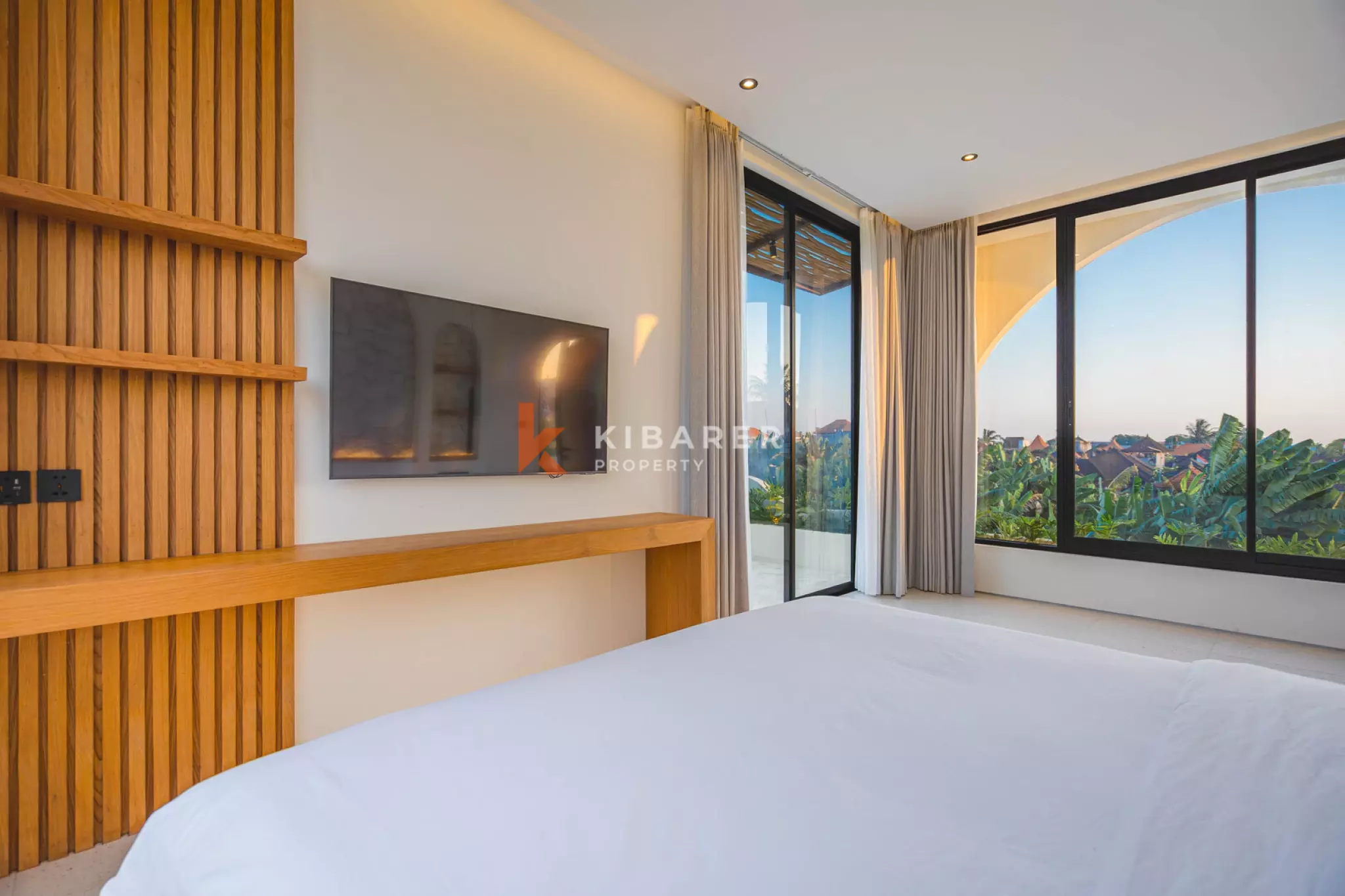 Mediterranean-Inspired Two Bedroom Rooftop Villa with Sauna & Ice Bath in Munggu