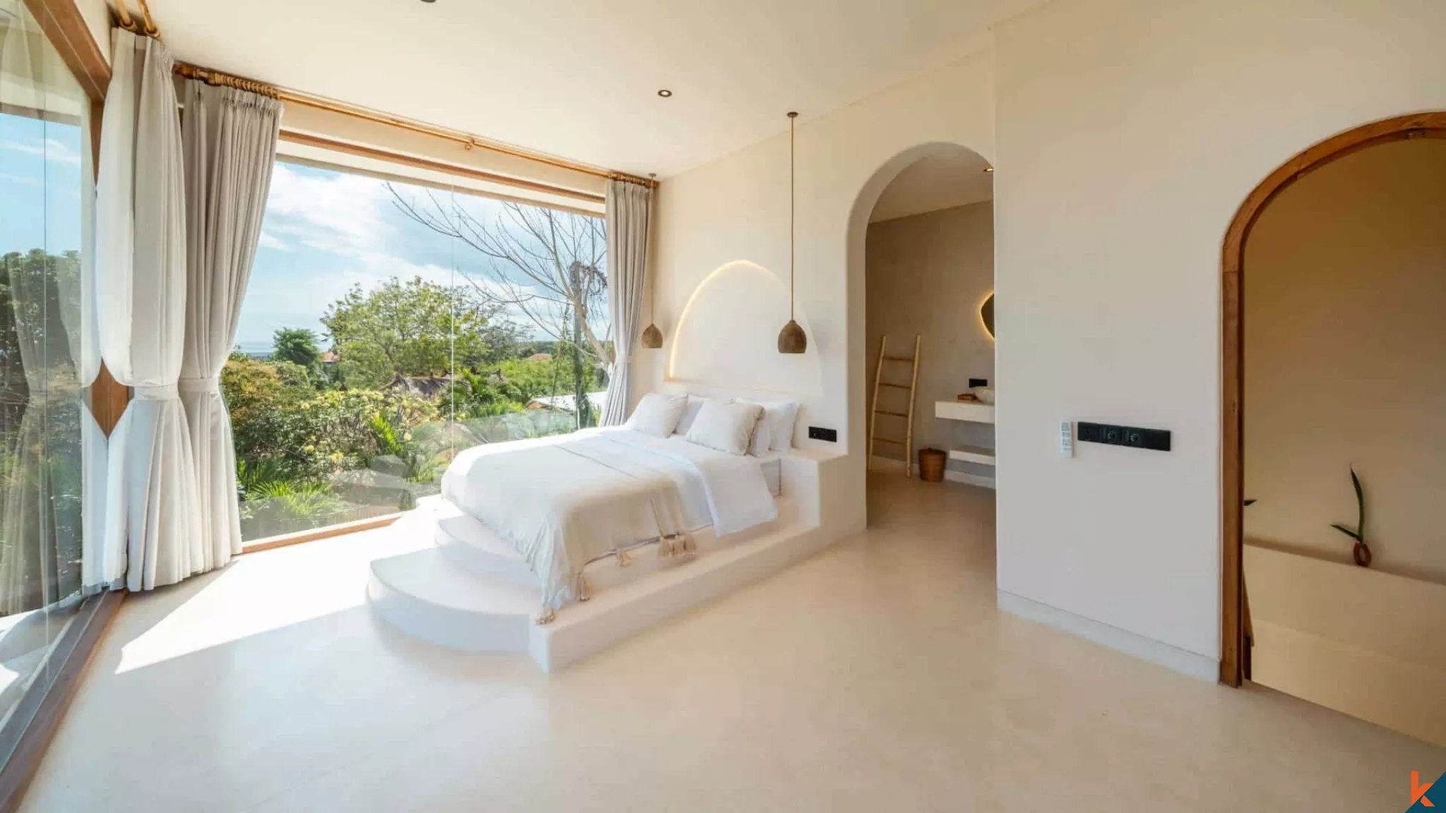 Modern Mediterranean One-Bedroom Villa with Ocean Views in Nusa Lembongan