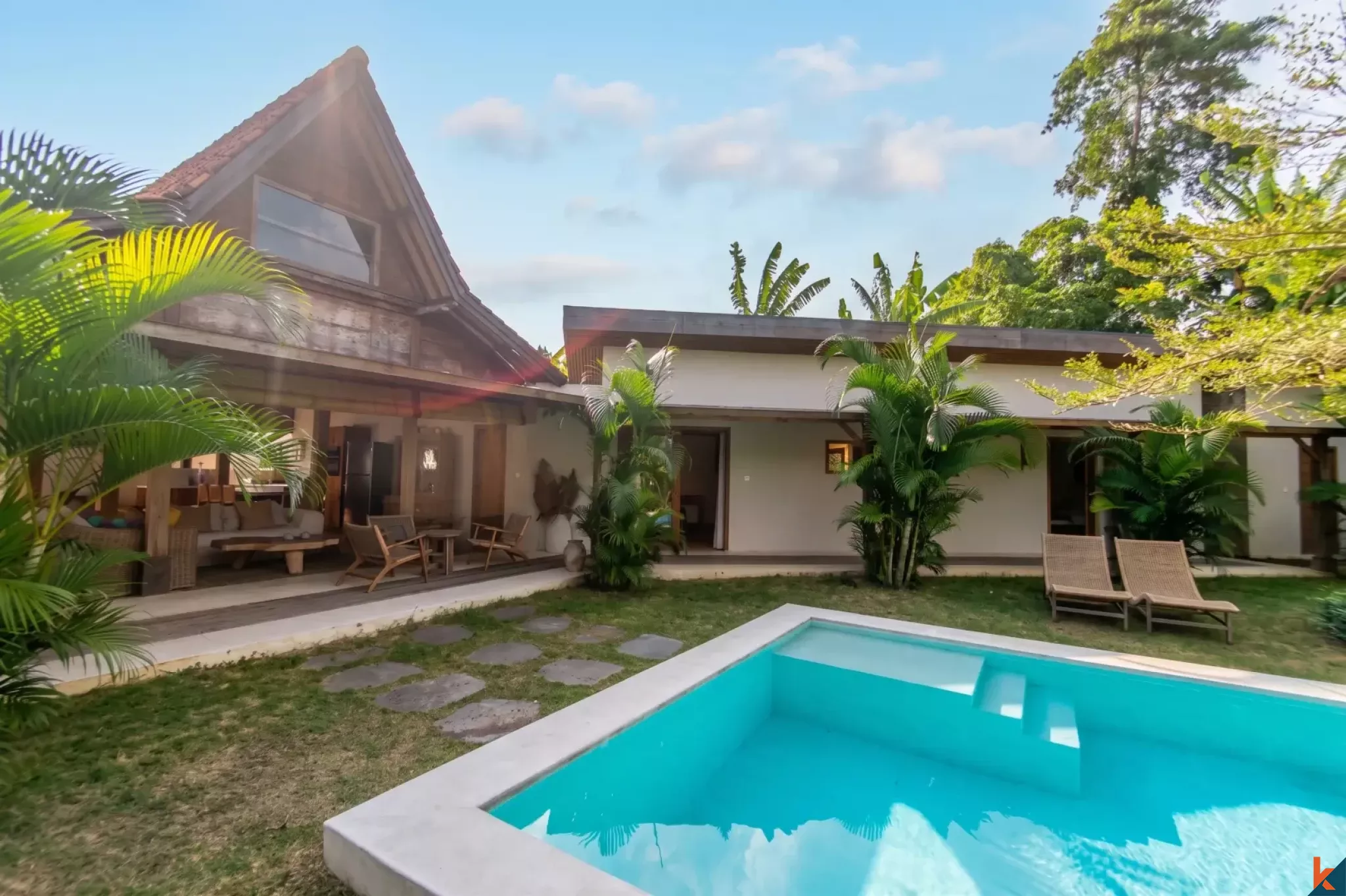 Fantastic three bedroom modern joglo style for lease in Kedungu