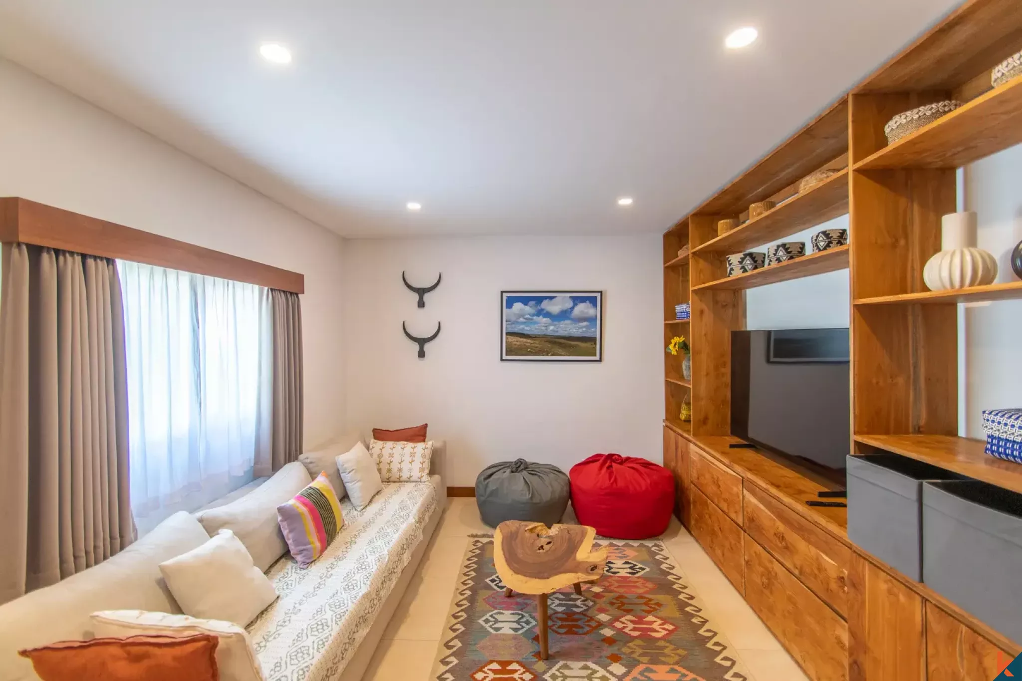 Fantastic three bedroom modern joglo style for lease in Kedungu