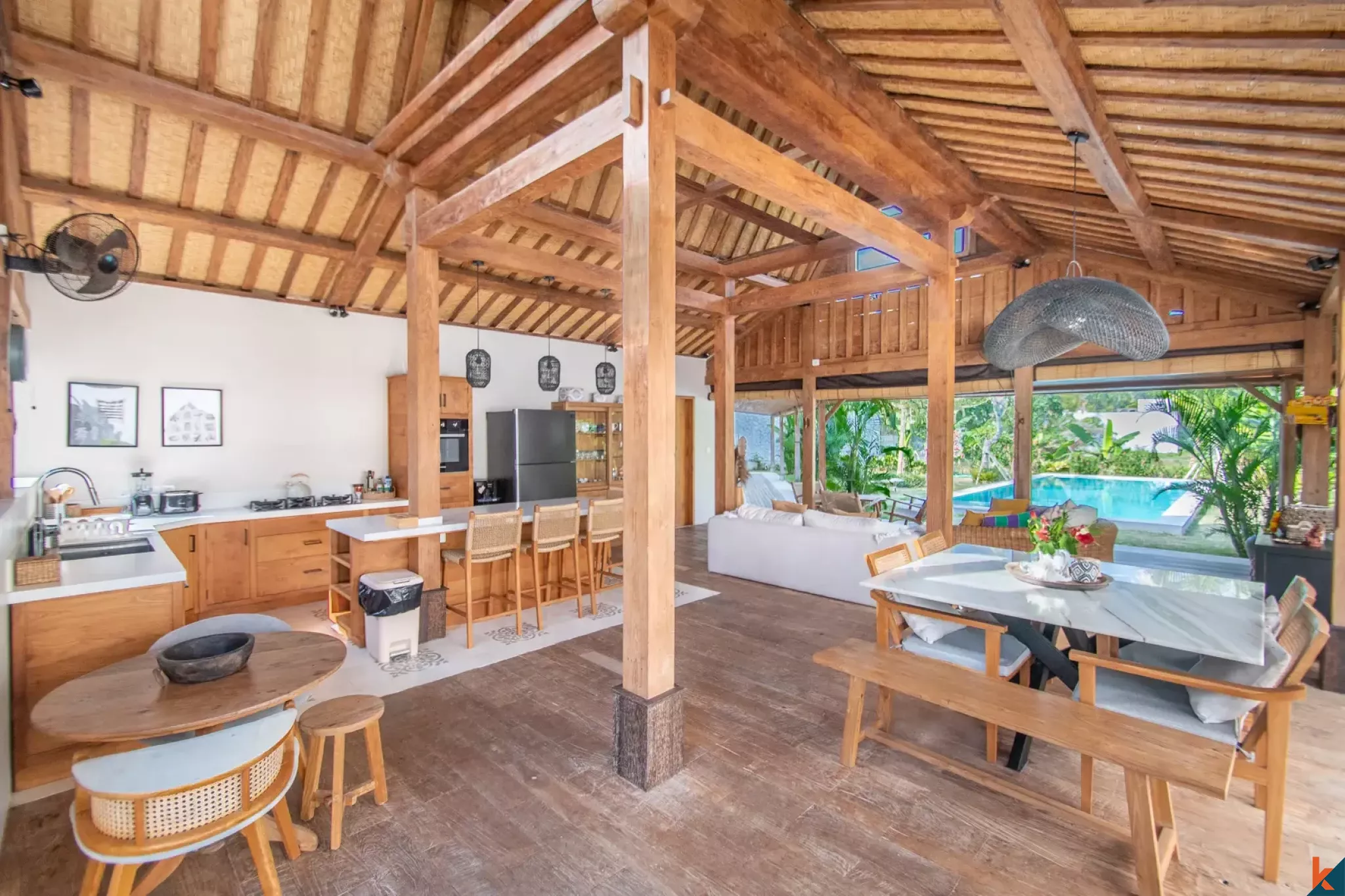 Fantastic three bedroom modern joglo style for lease in Kedungu