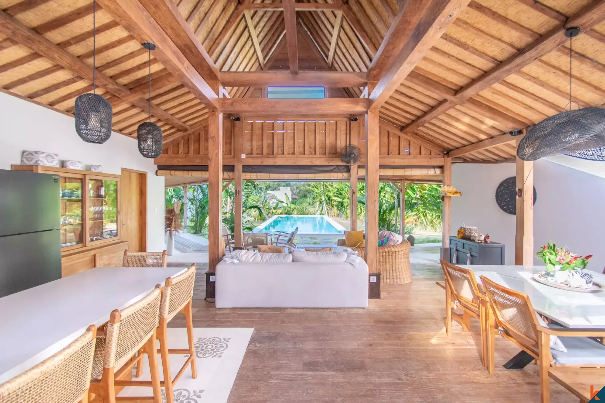 Fantastic three bedroom modern joglo style for lease in Kedungu