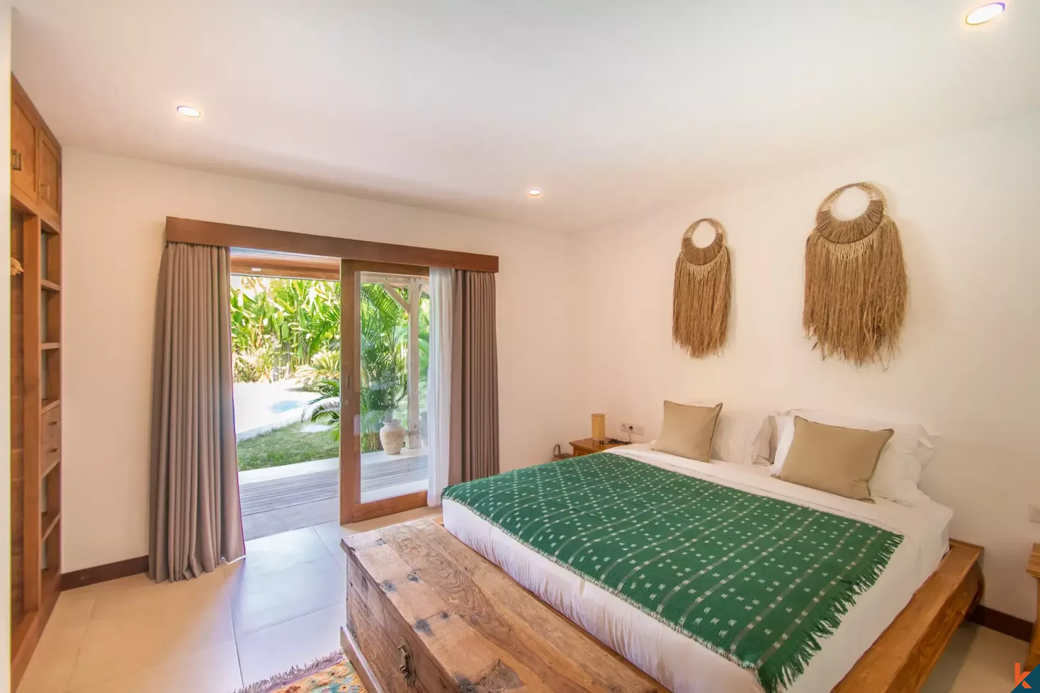 Fantastic three bedroom modern joglo style for lease in Kedungu