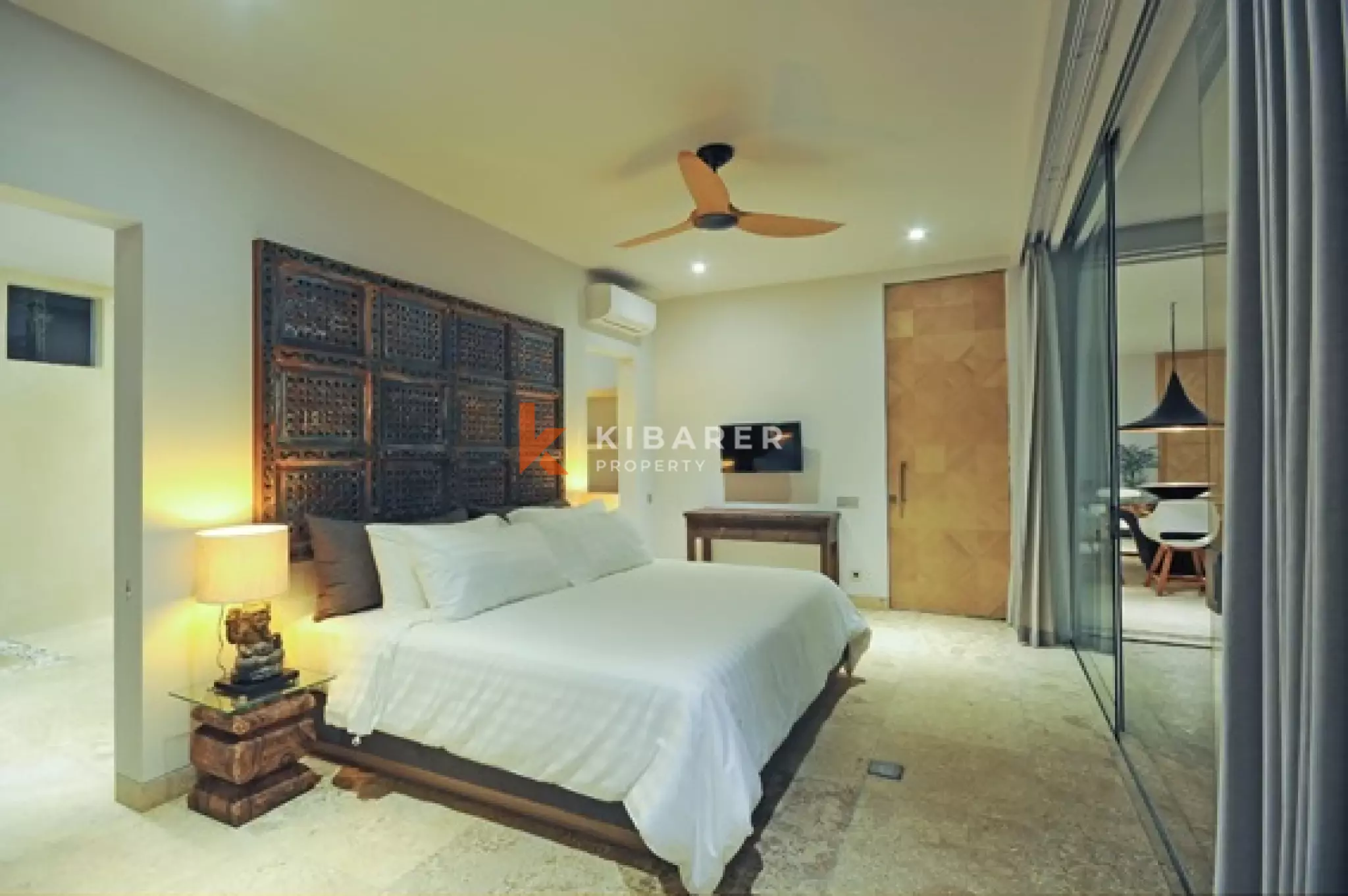 Modern Five-Bedroom Villa with Expansive Rooftop in Canggu