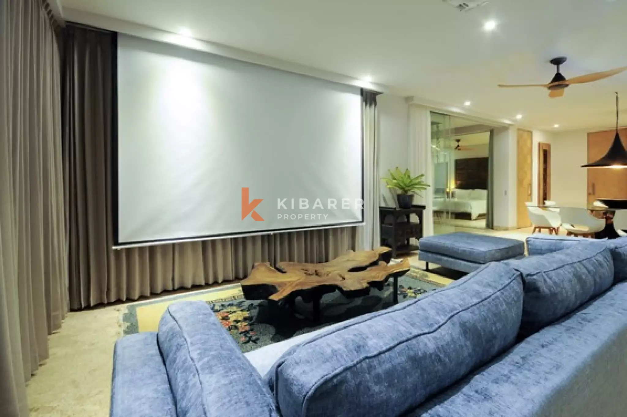 Modern Five-Bedroom Villa with Expansive Rooftop in Canggu