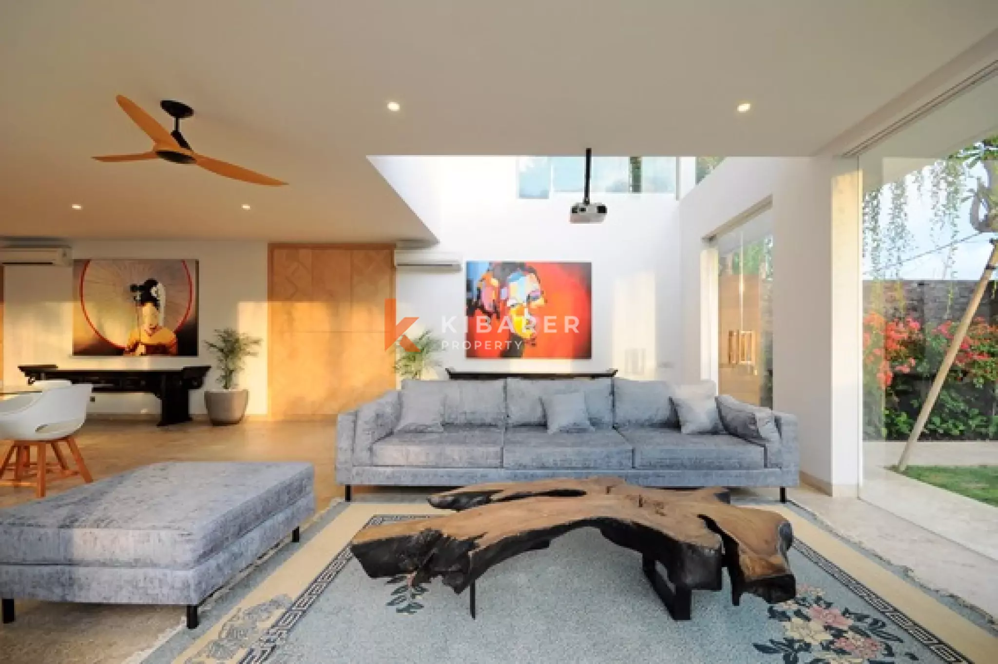 Modern Five-Bedroom Villa with Expansive Rooftop in Canggu