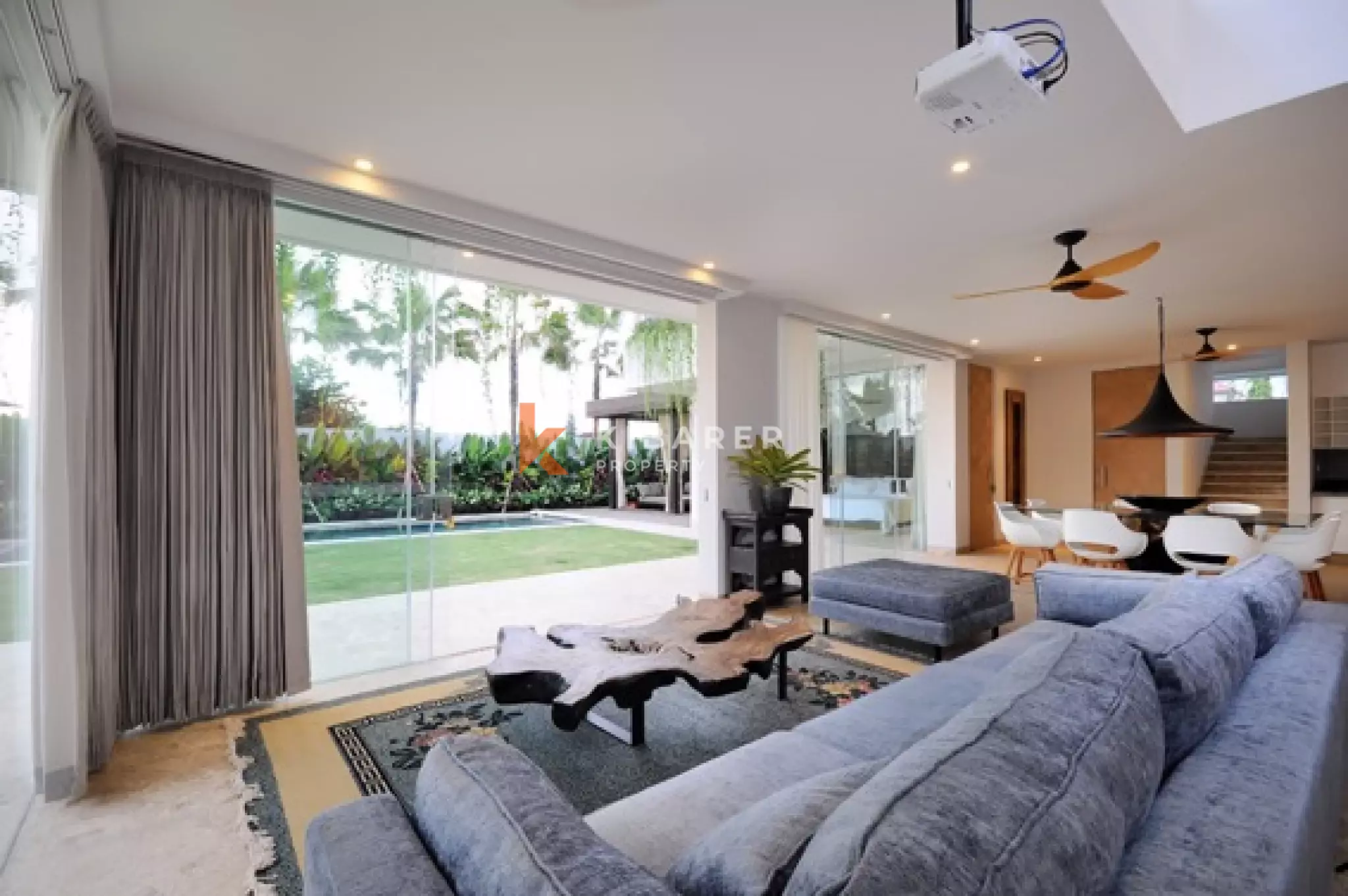 Modern Five-Bedroom Villa with Expansive Rooftop in Canggu
