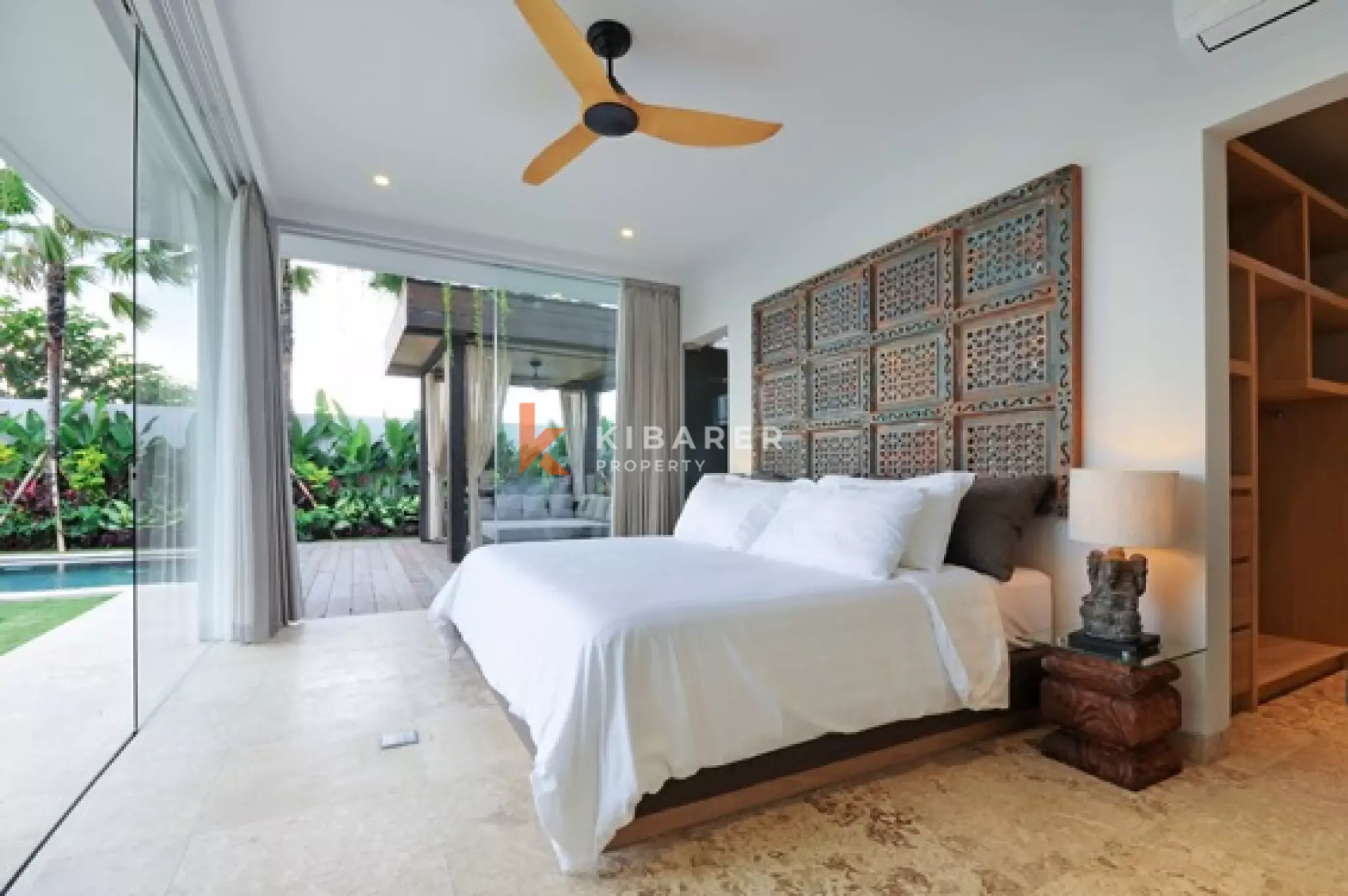 Modern Five-Bedroom Villa with Expansive Rooftop in Canggu