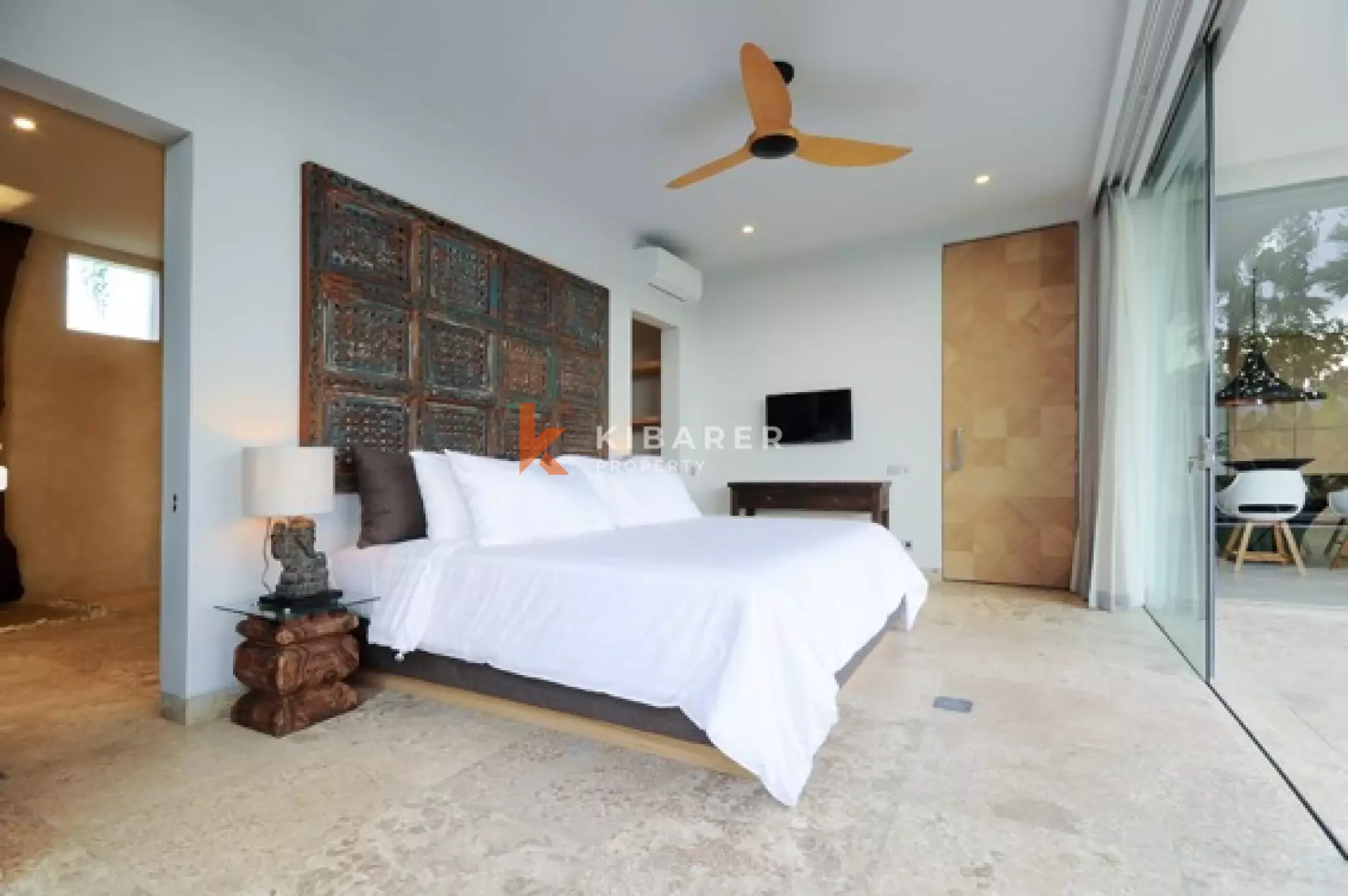 Modern Five-Bedroom Villa with Expansive Rooftop in Canggu