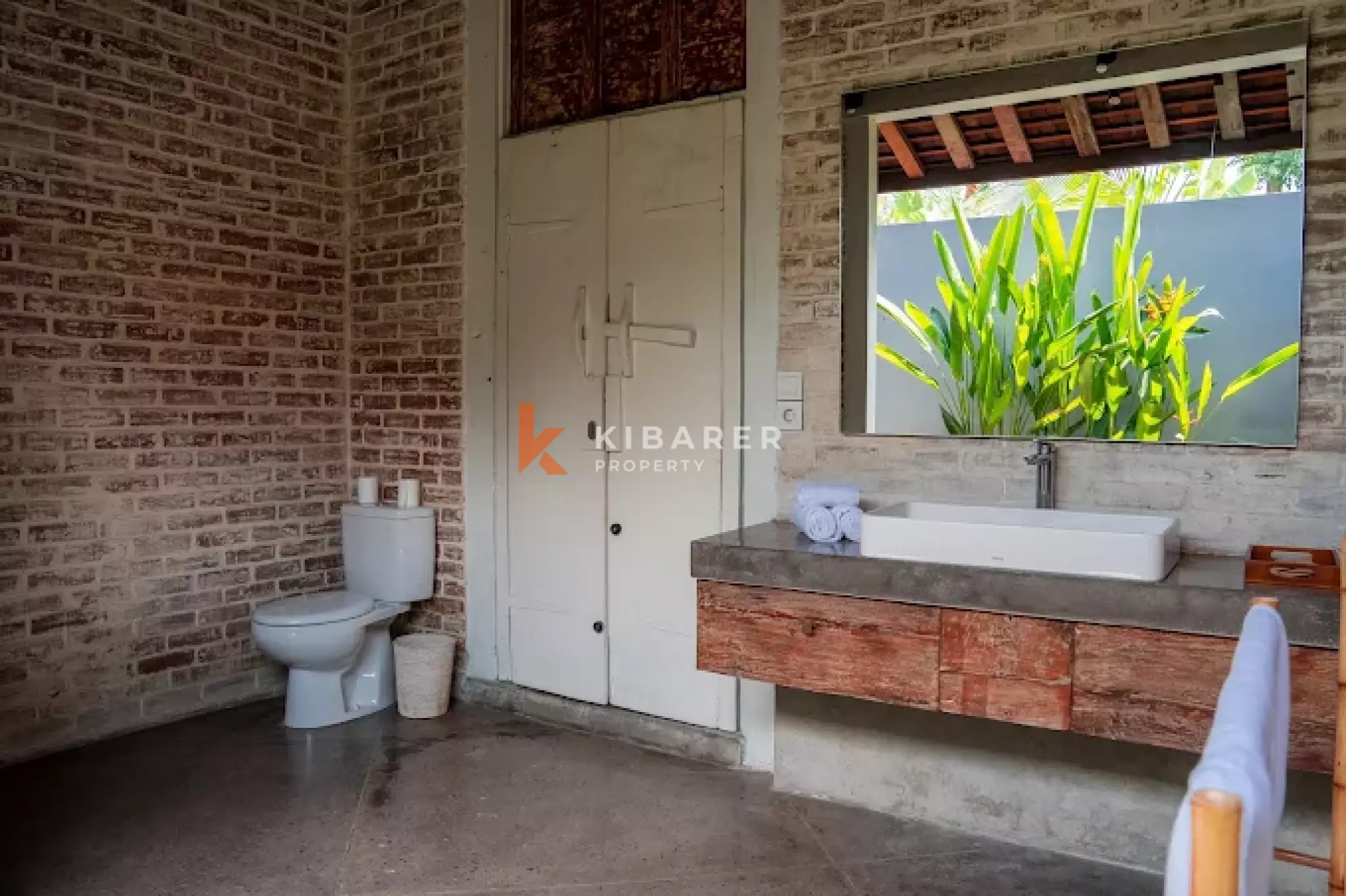 Tropical Serenity Four Bedroom Villa in Pererenan