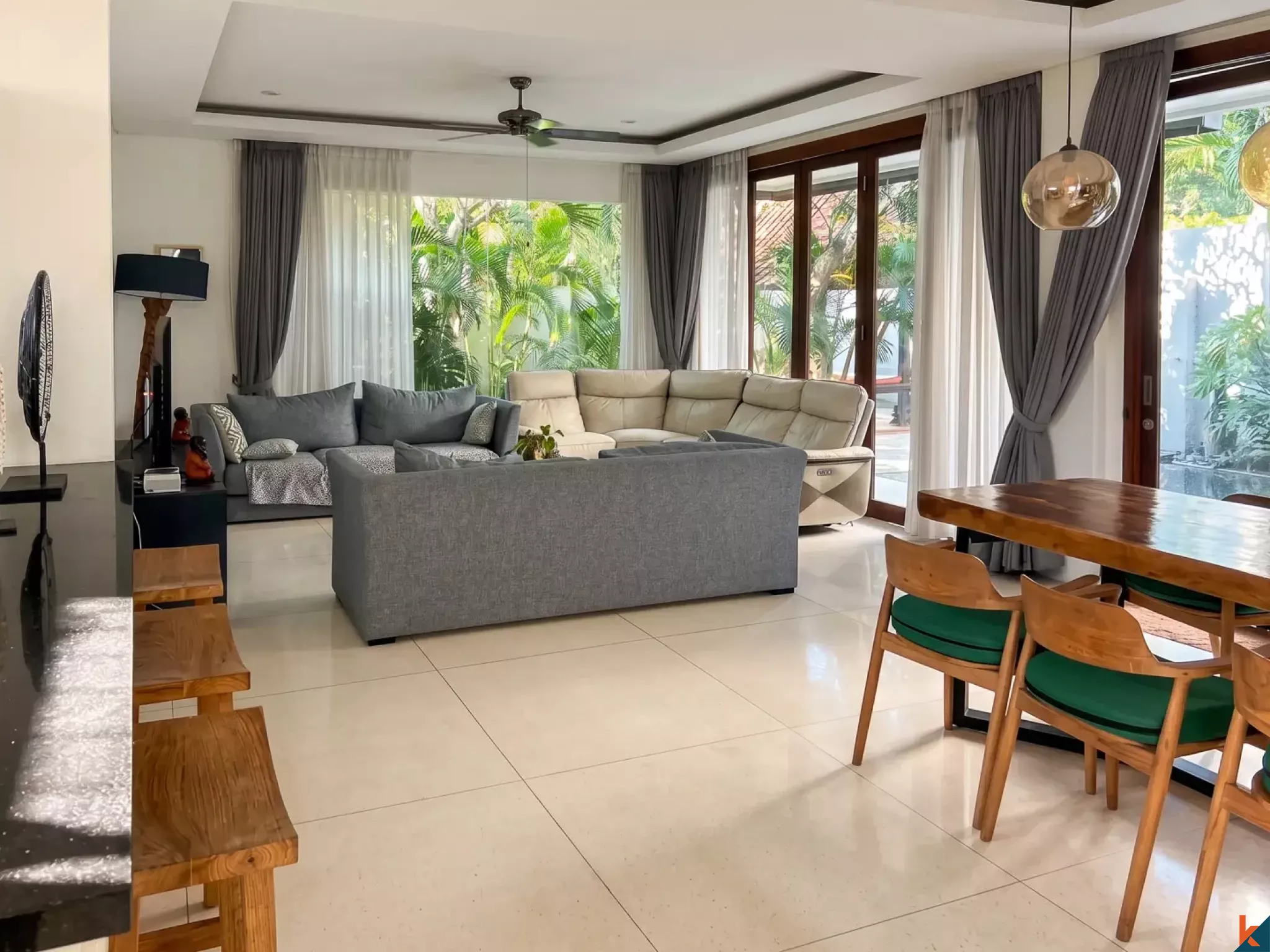 Properti hak milik tiga kamar tidur yang langka dijual di pusat Umalas - Bumbak