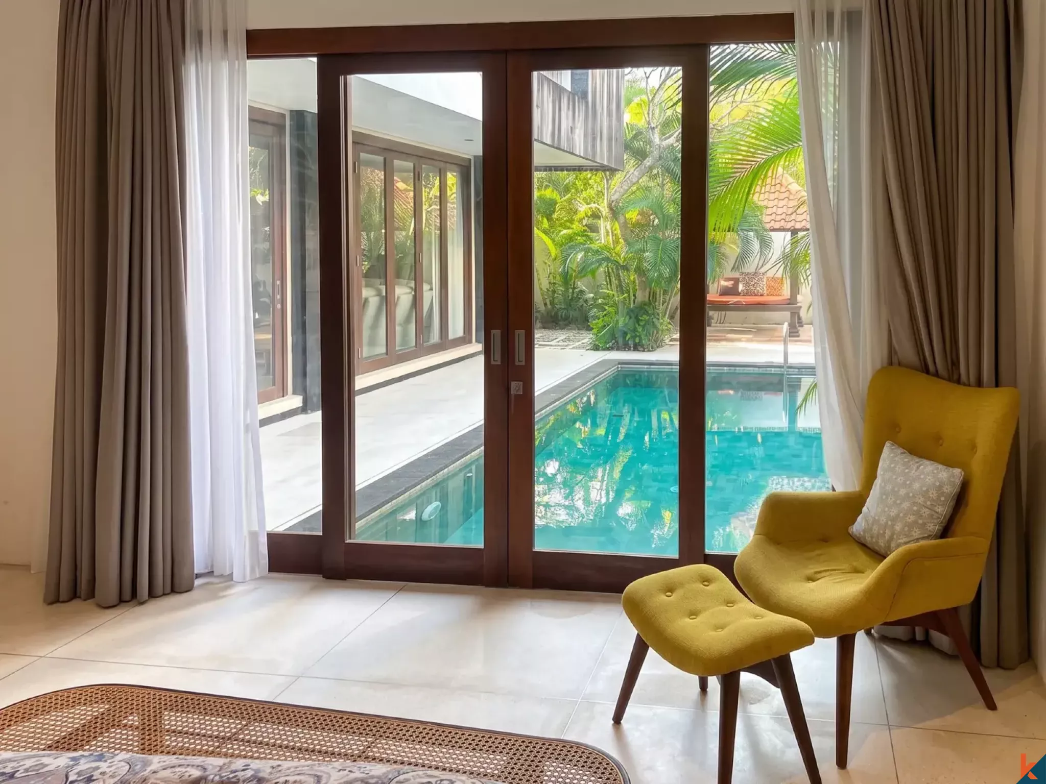 Properti hak milik tiga kamar tidur yang langka dijual di pusat Umalas - Bumbak