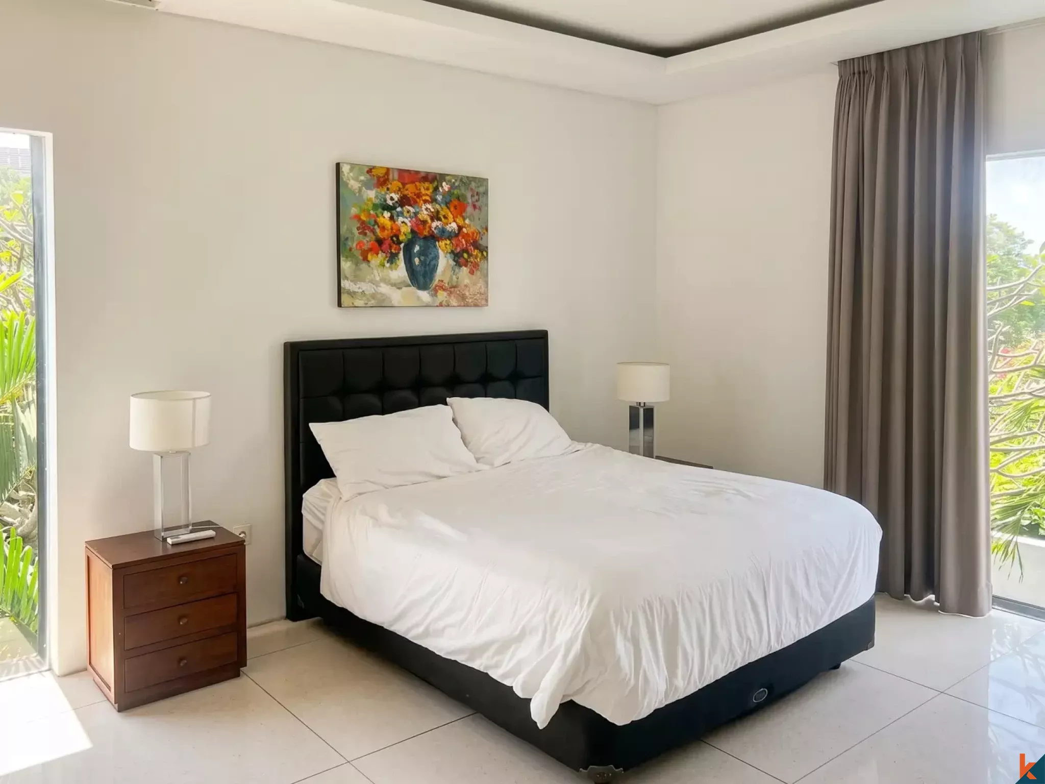 Properti hak milik tiga kamar tidur yang langka dijual di pusat Umalas - Bumbak