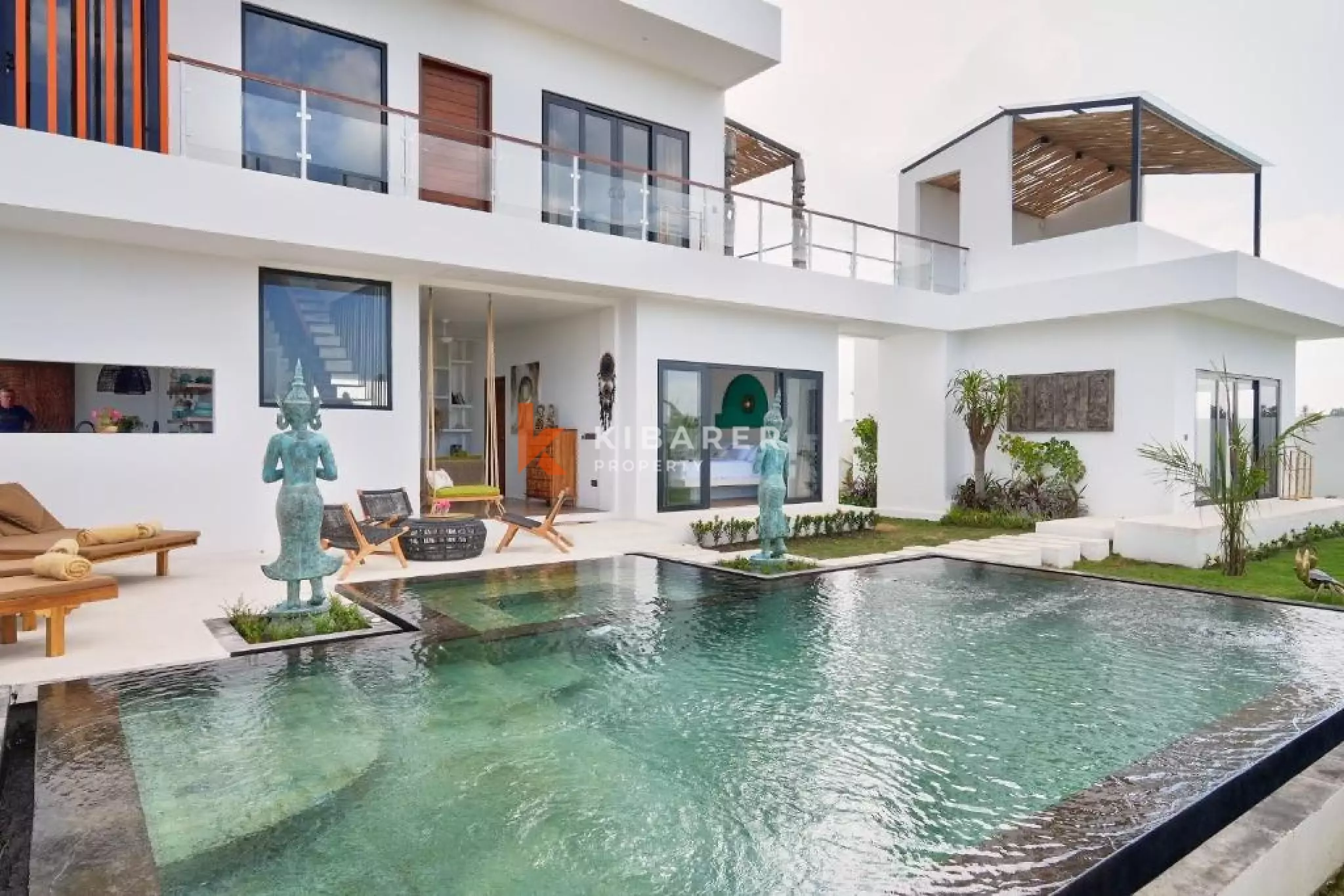 Four Bedroom Living Close to The Kelanting Beach Tabanan