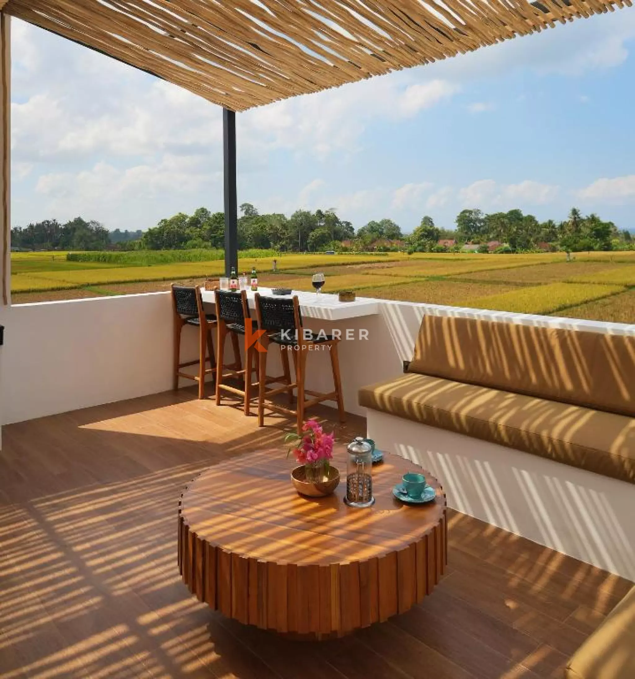 Four Bedroom Living Close to The Kelanting Beach Tabanan