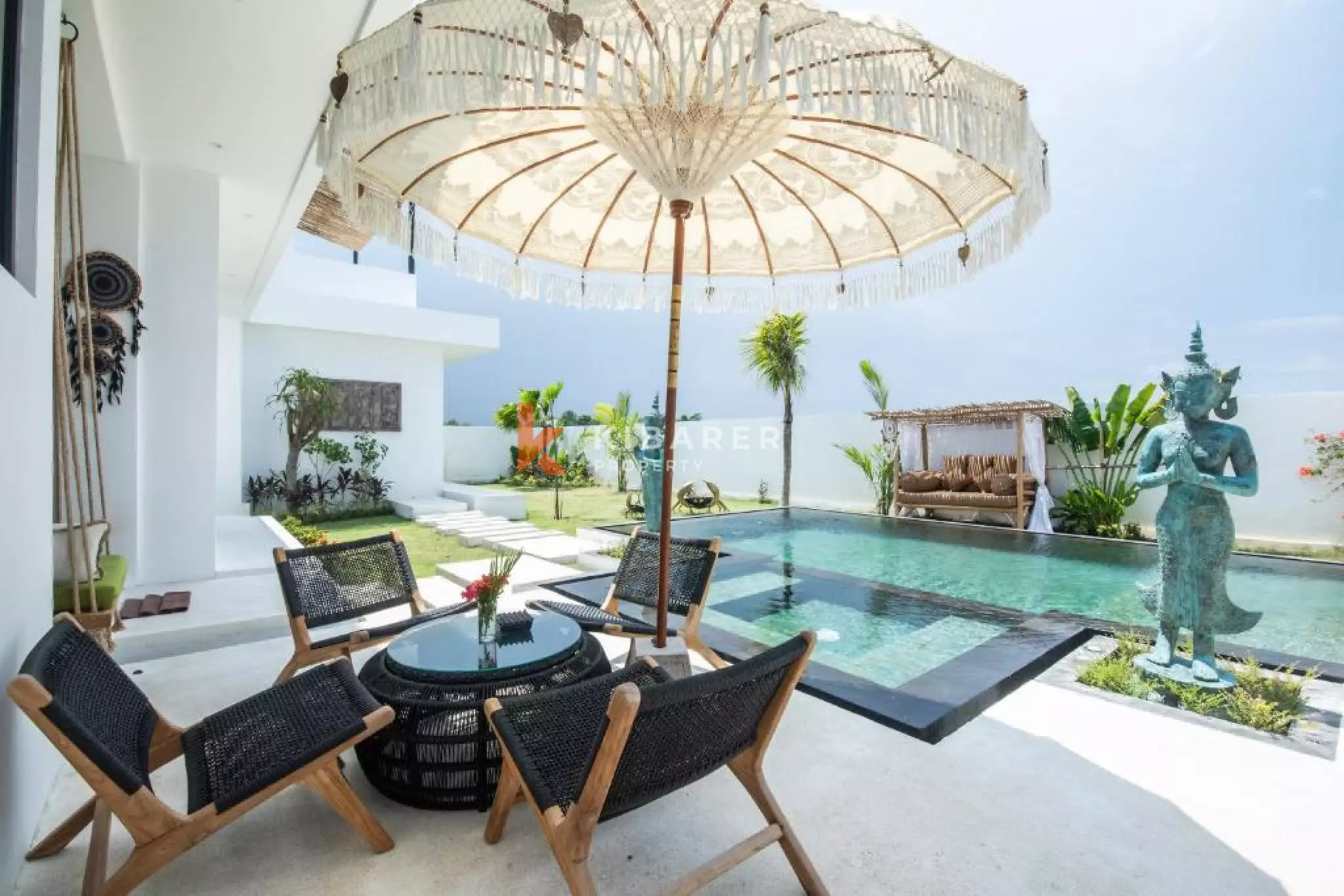 Four Bedroom Living Close to The Kelanting Beach Tabanan
