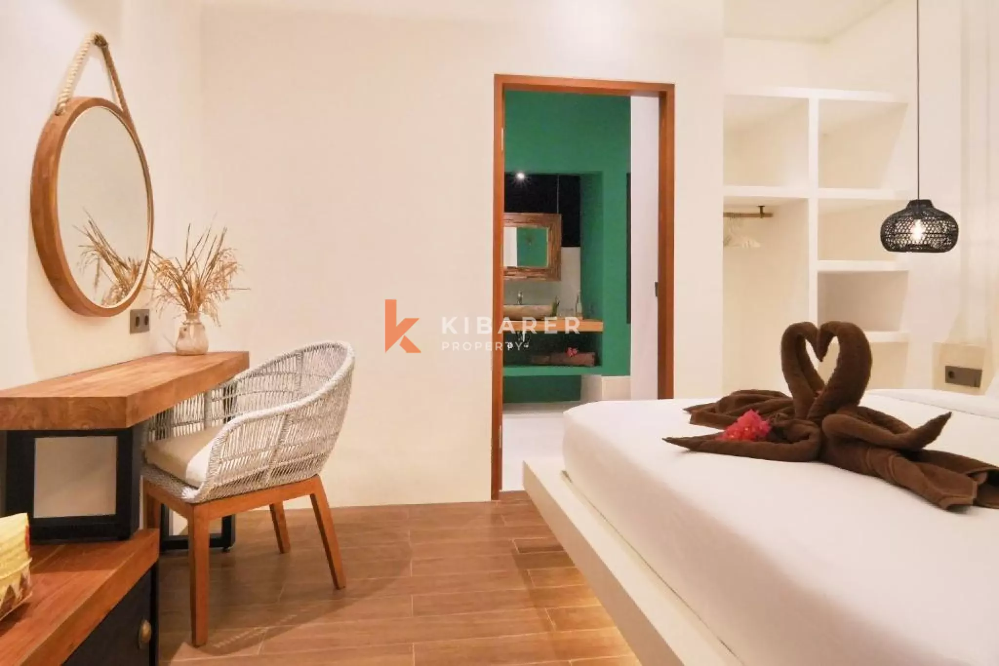 Four Bedroom Living Close to The Kelanting Beach Tabanan