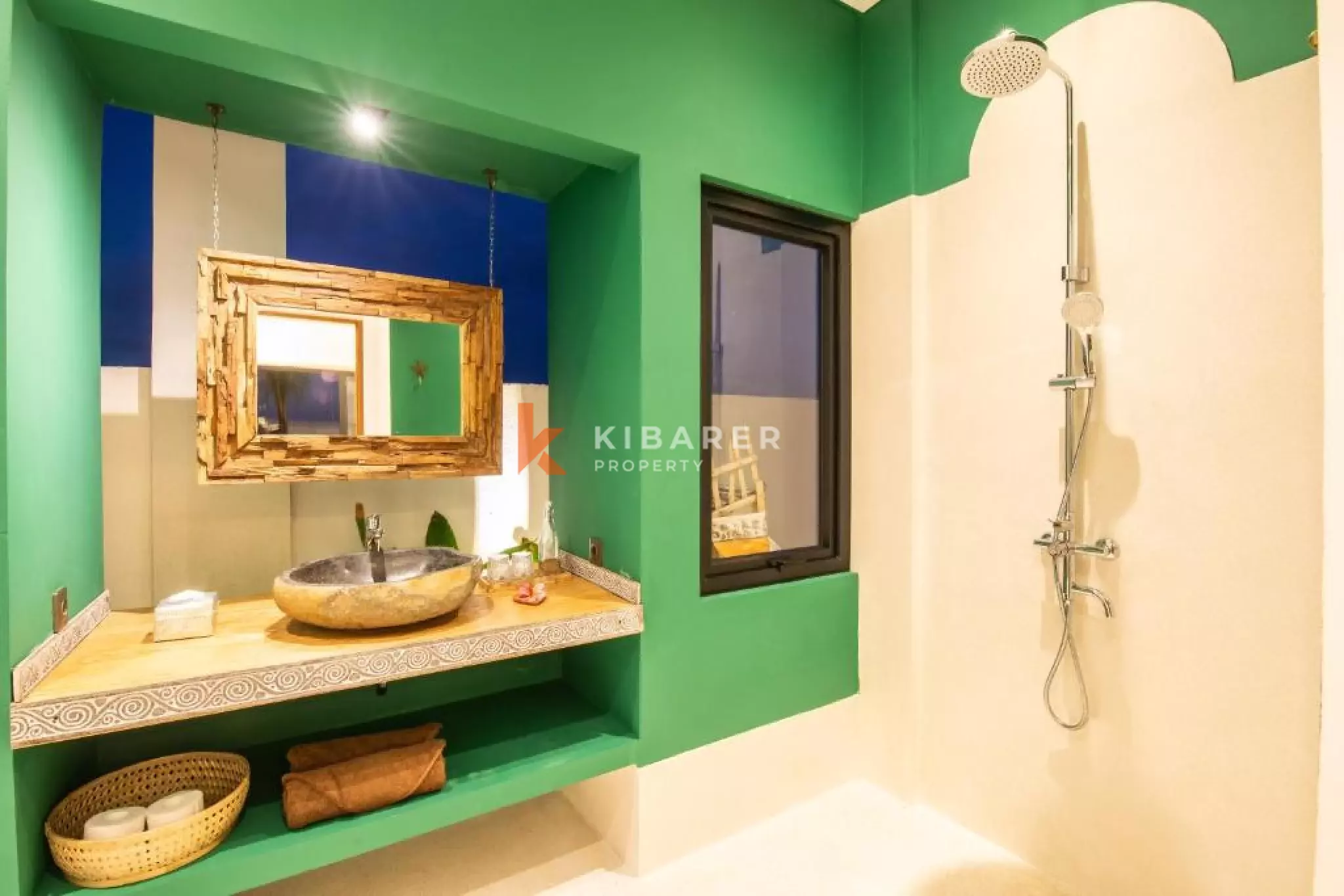Four Bedroom Living Close to The Kelanting Beach Tabanan