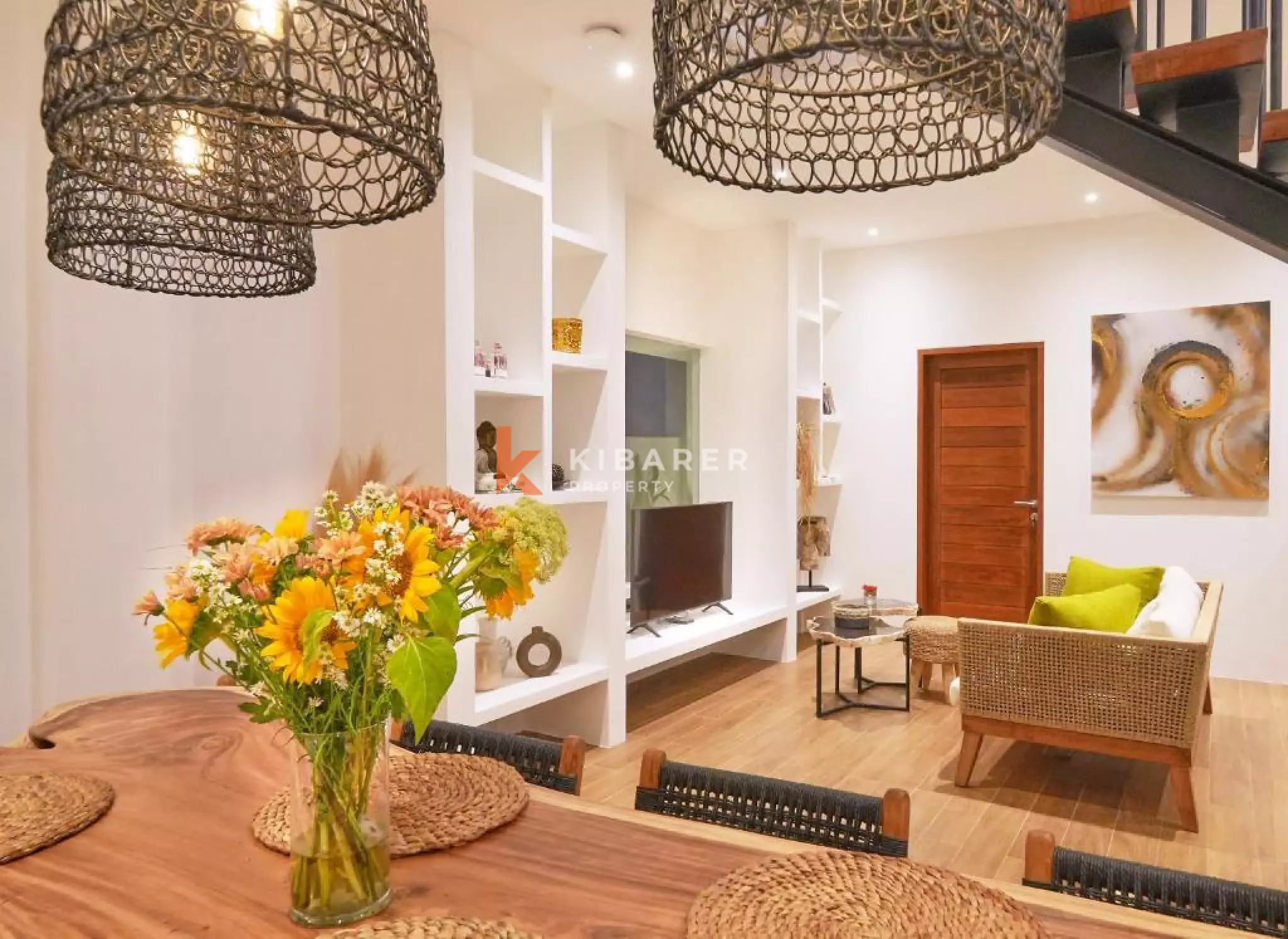 Four Bedroom Living Close to The Kelanting Beach Tabanan