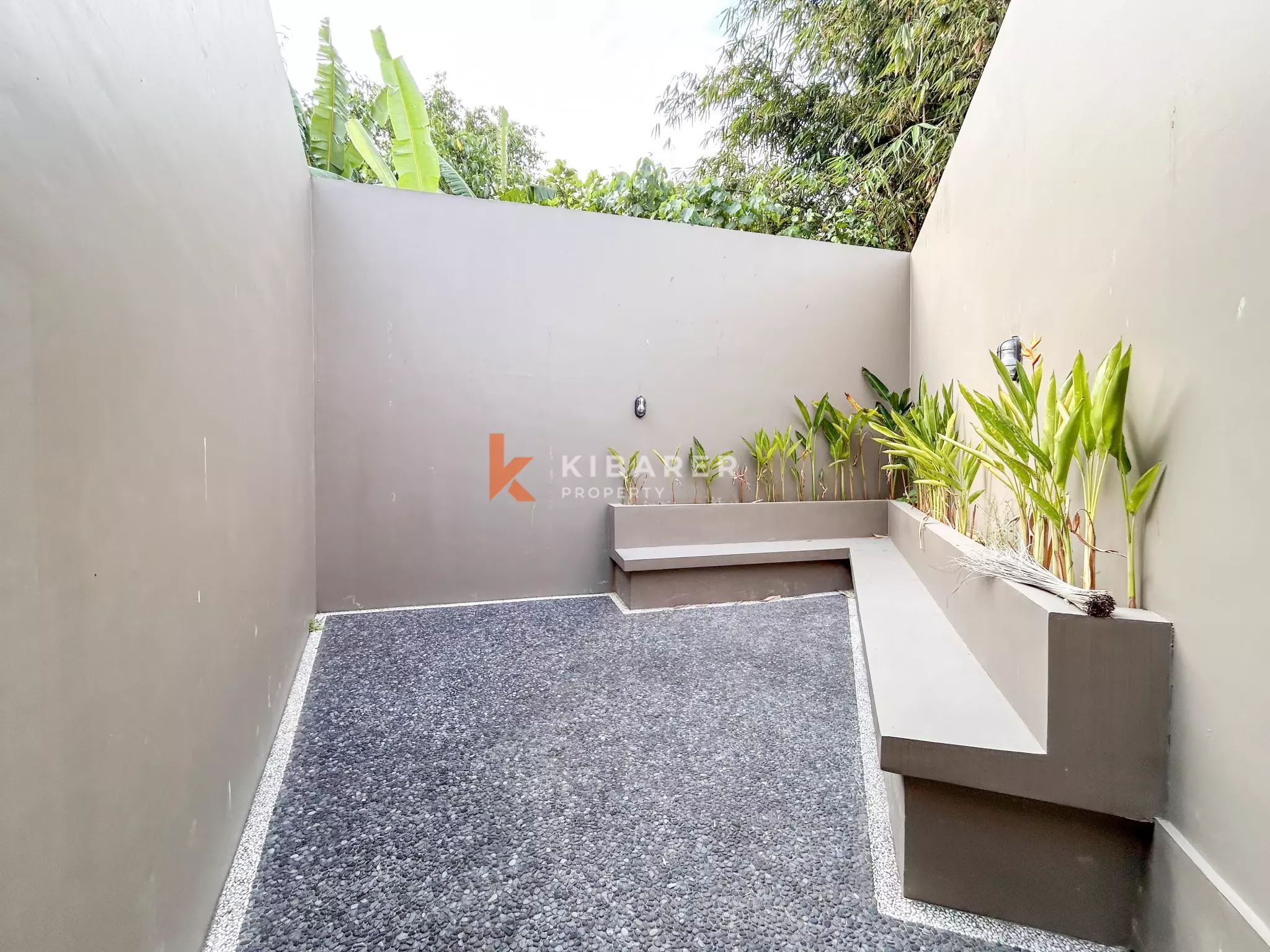 Villa Kolam Renang Modern Dua Kamar Tidur yang Menawan di Padonan