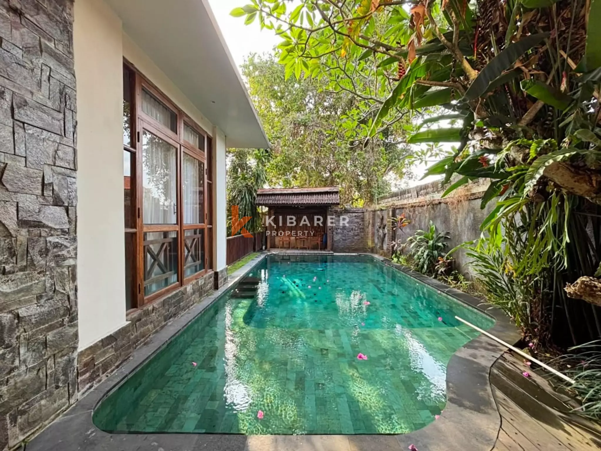The Island House – Three Bedroom Garden Villa in Munggu