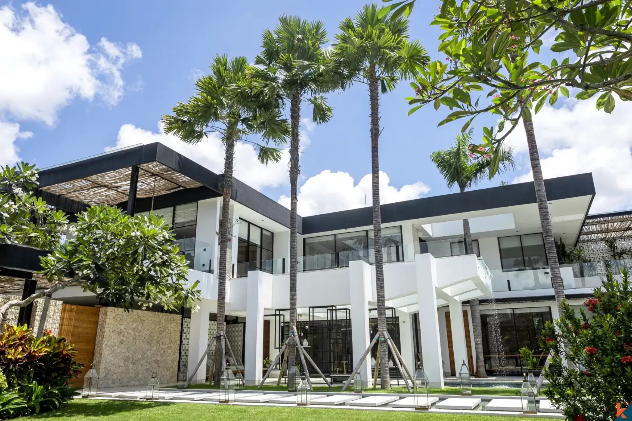 Luxurious Freehold Modern Designer Villa for Sale in Canggu