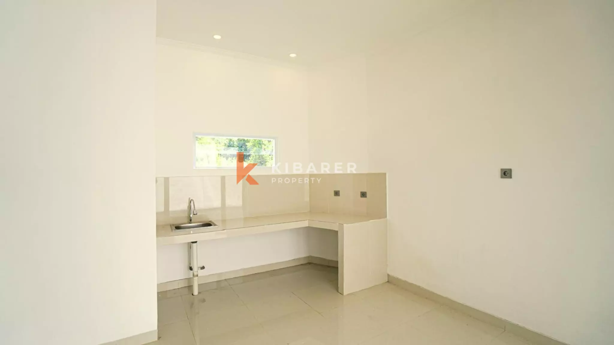 Villa Kontemporer Tiga Kamar Tidur Tanpa Perabot untuk Disewa di Munggu