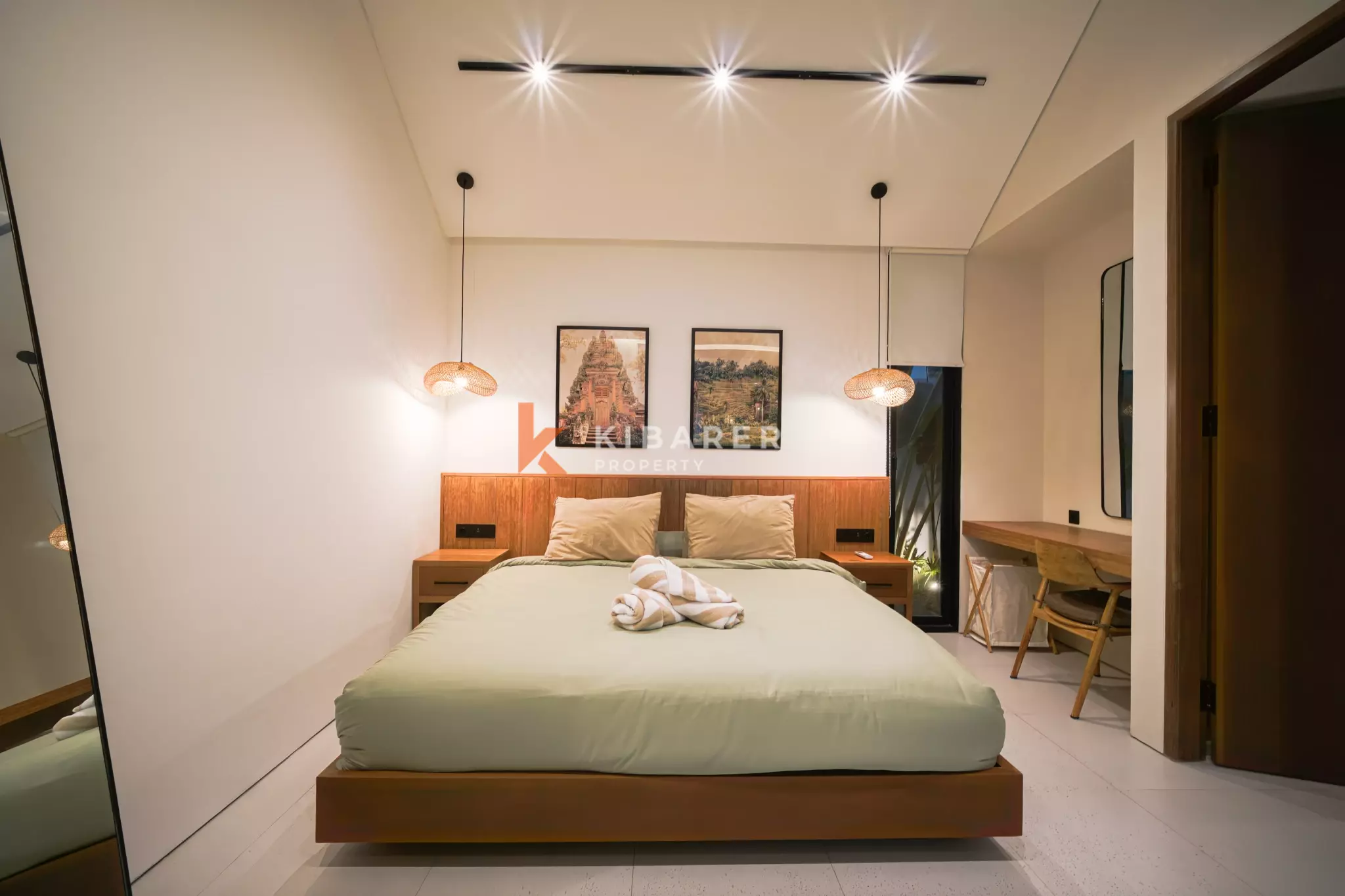 Villa Dua Kamar Tidur Bergaya dengan Kolam Renang Pribadi di Tabanan