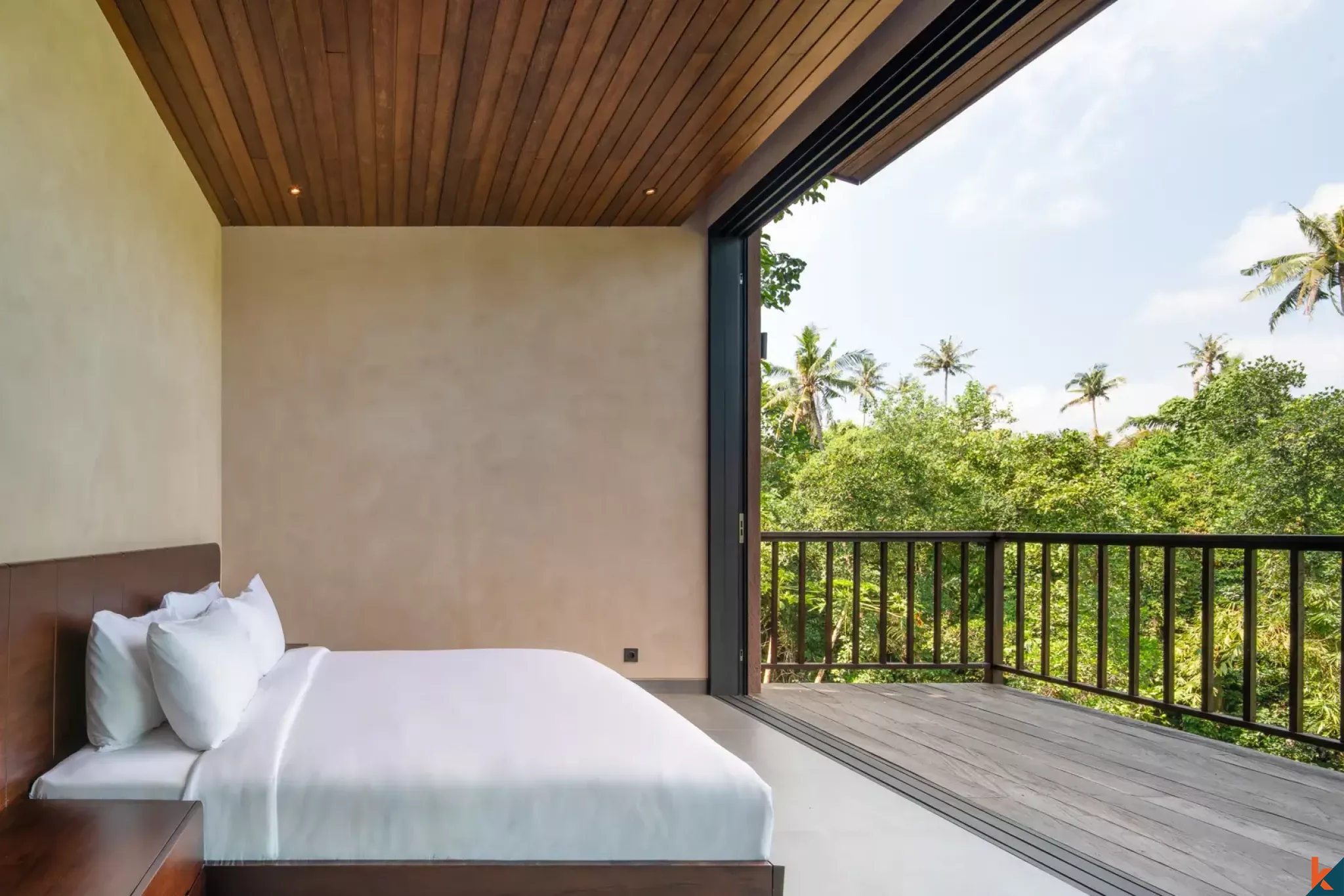 Properti baru dengan empat kamar tidur berstatus hak sewa menghadap hutan di Kaba Kaba