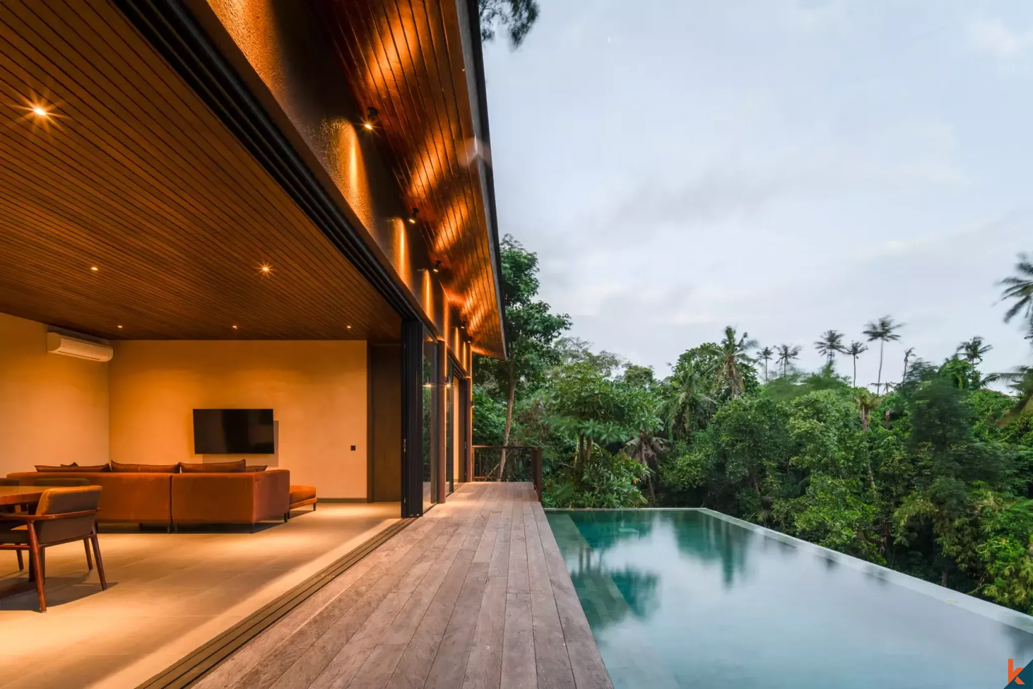 Properti baru dengan empat kamar tidur berstatus hak sewa menghadap hutan di Kaba Kaba
